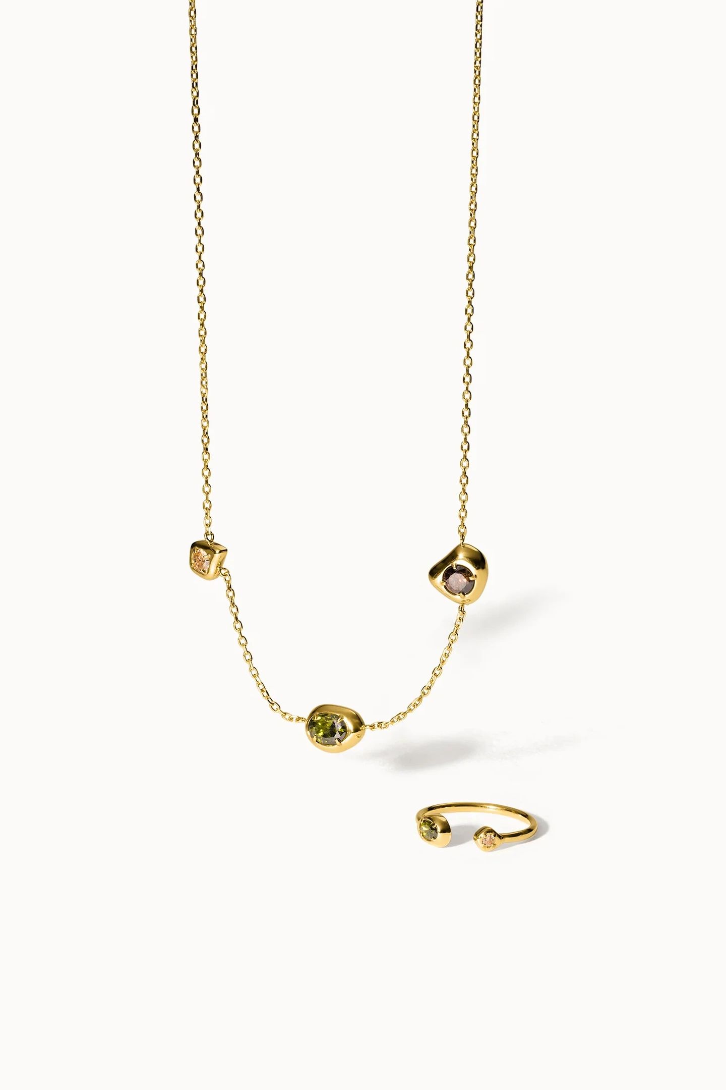 MAHINA CLUB ILLUME SET GOLD 4