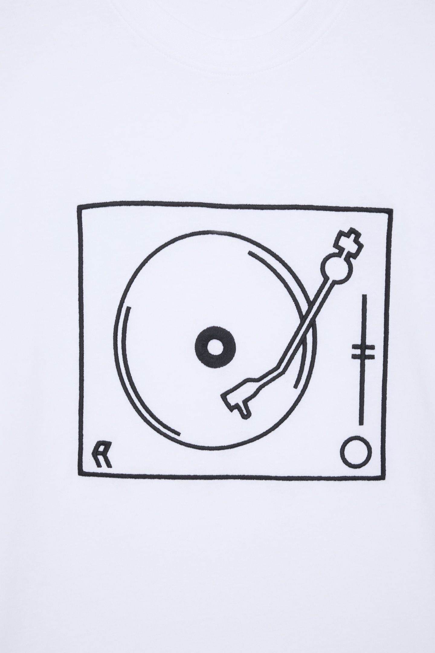 TURNTABLE SINGLE EMBROIDERED WHITE/BLACK 3