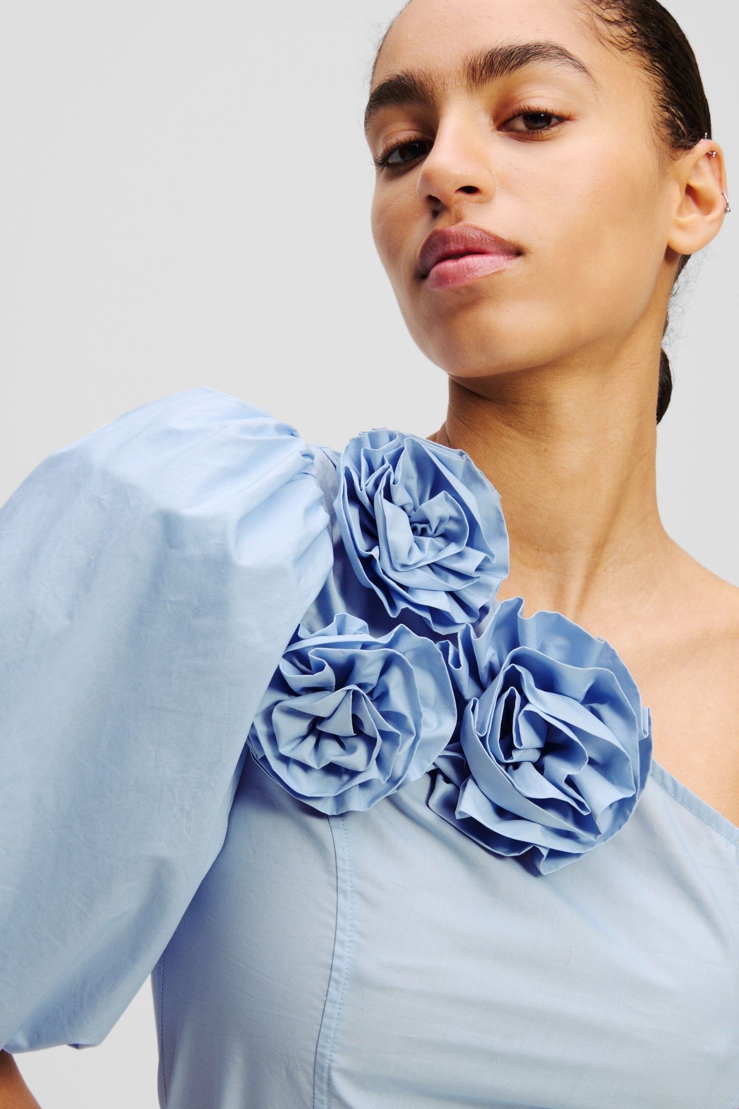 FLOWER ONE SHOULDER BLOUSE KENTUCKY BLUE 5