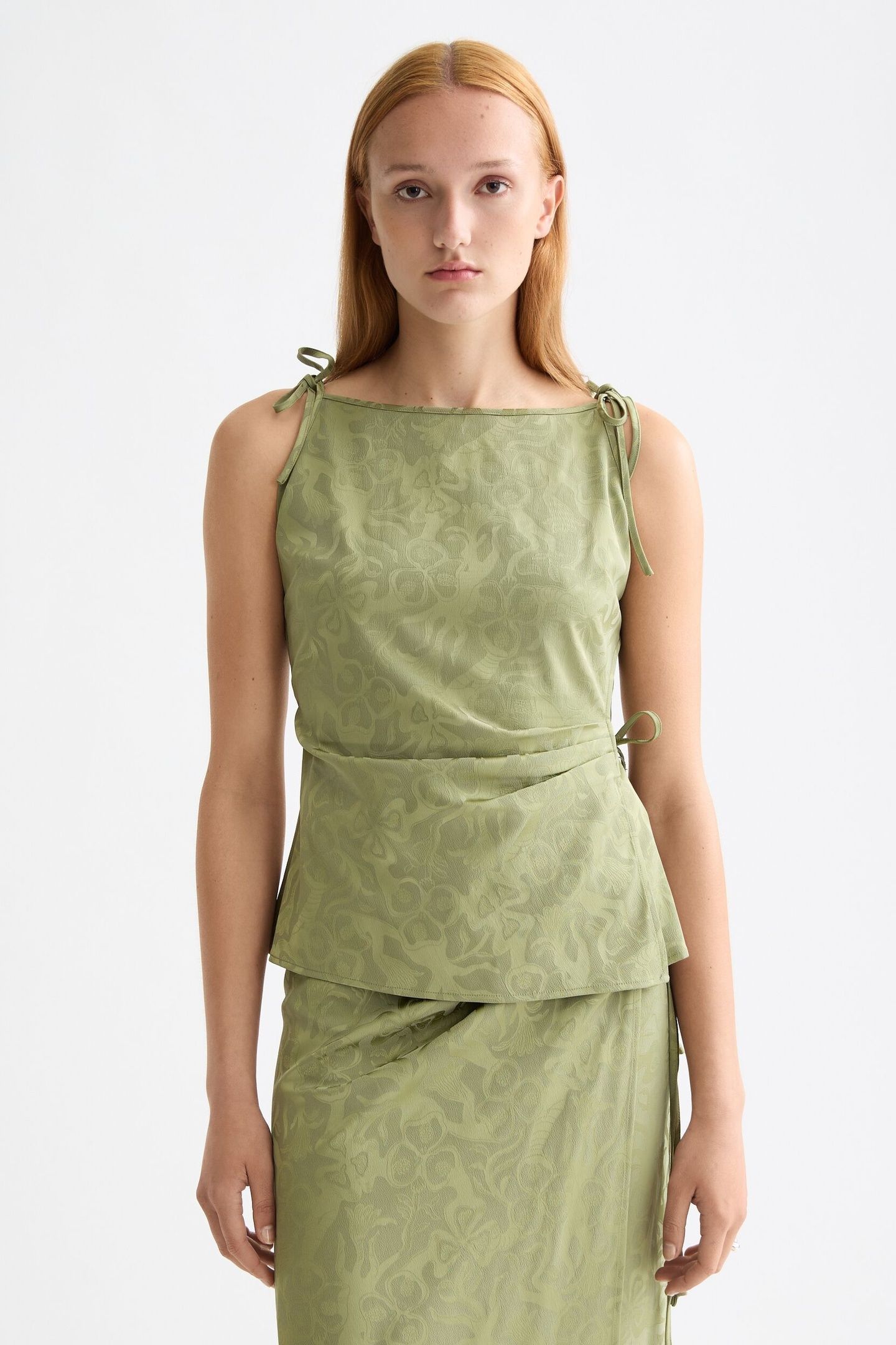 DRAPED WRAP TANK OIL GREEN 9