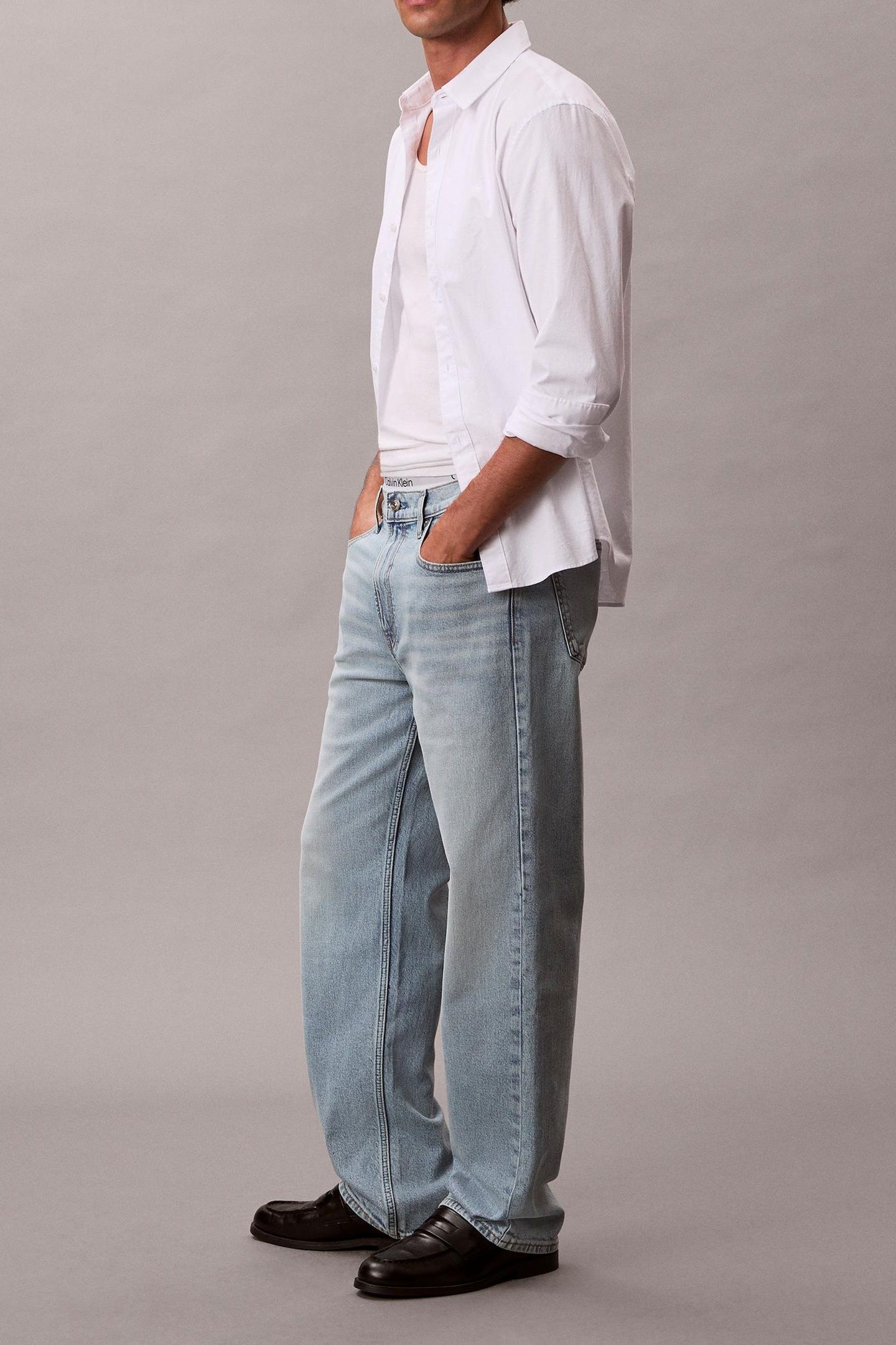 90S STRAIGHT JEANS SPOTLIGHT 4