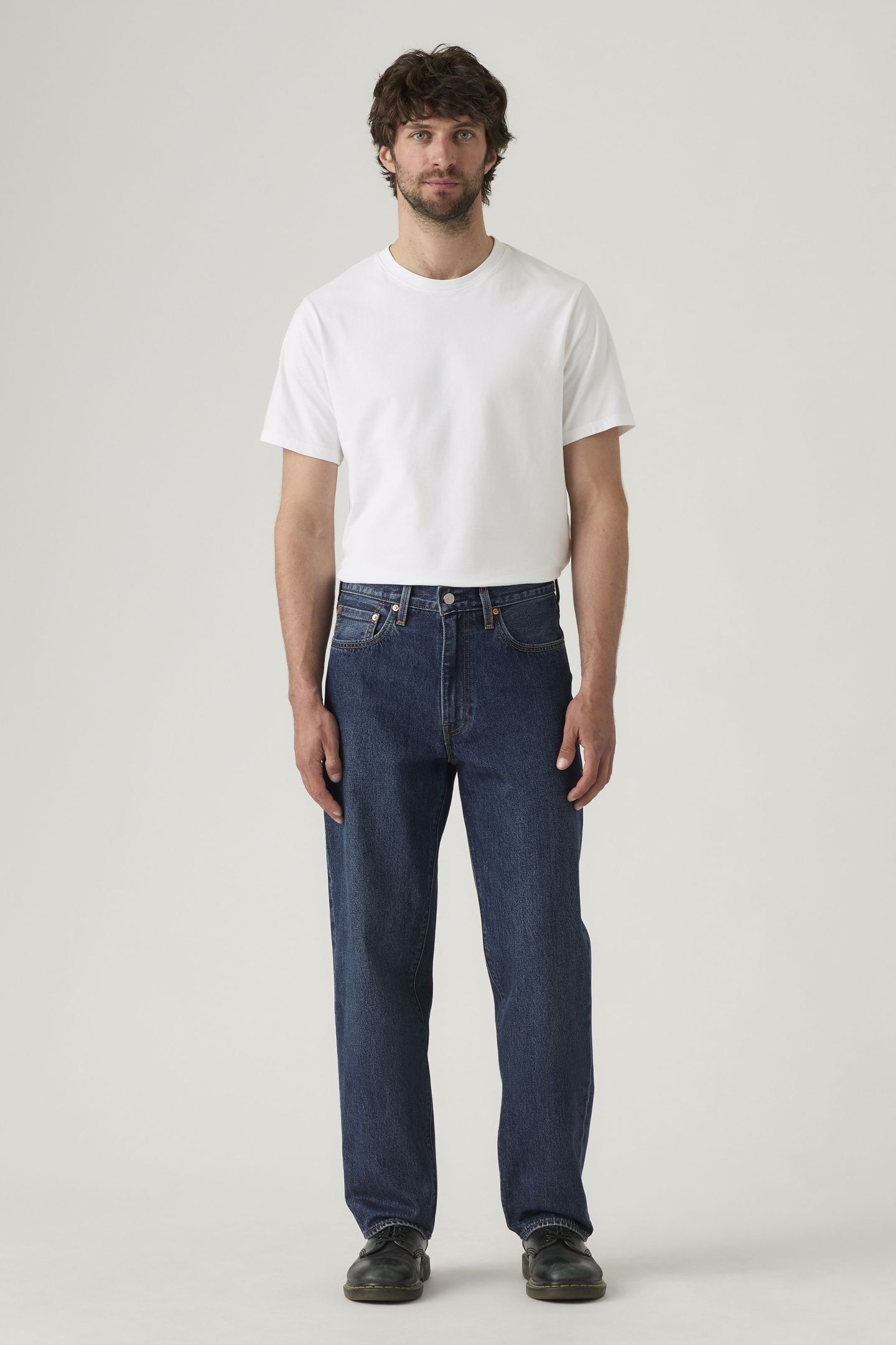 568™ LOOSE STRAIGHT JEANS 2