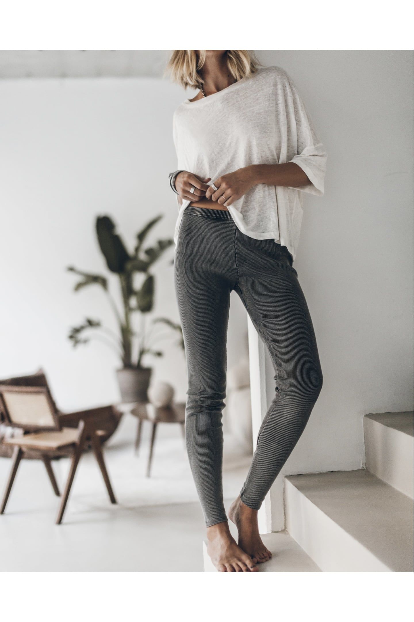 THE DARK RIBBED LEGGINGS 1