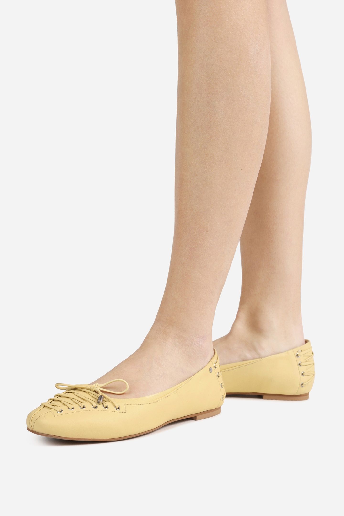 SER-AJAA LOW SHOE BUTTER YELLOW 2