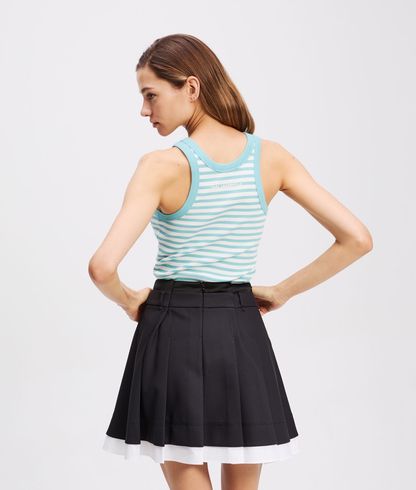 IKON RIBBED TANK CANNOLI CREAM-STILL WATER 1