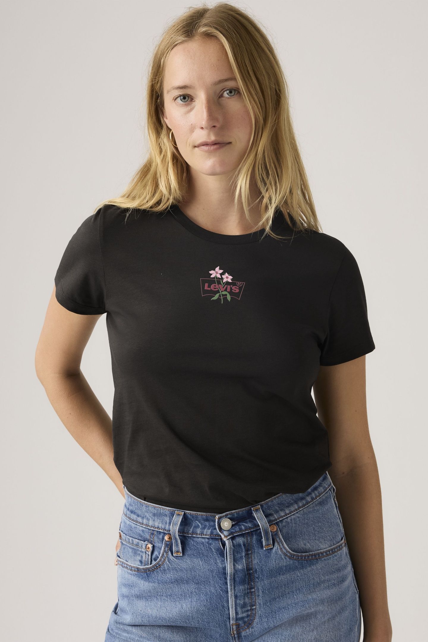 LSE THE PERFECT TEE LSECACTUS FLOWER BW 1