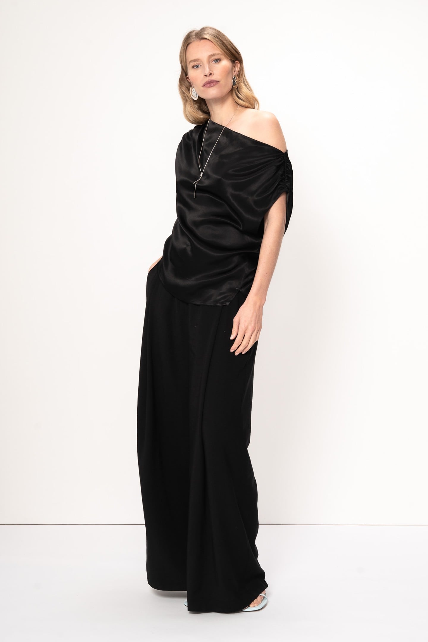 ADHARA TOP BLACK 4