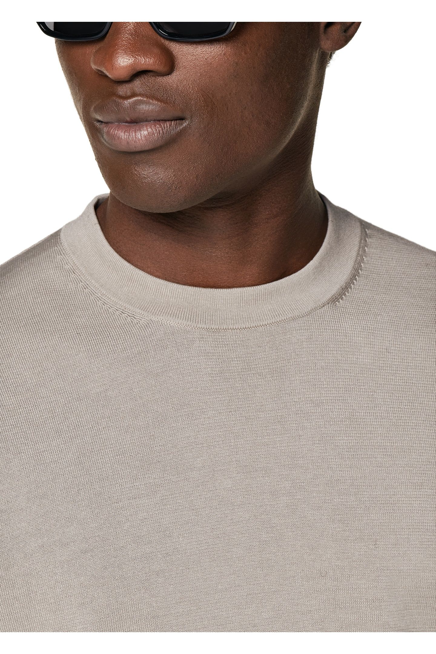 SS CREW MUSHROOM CREW AND V NECK 10