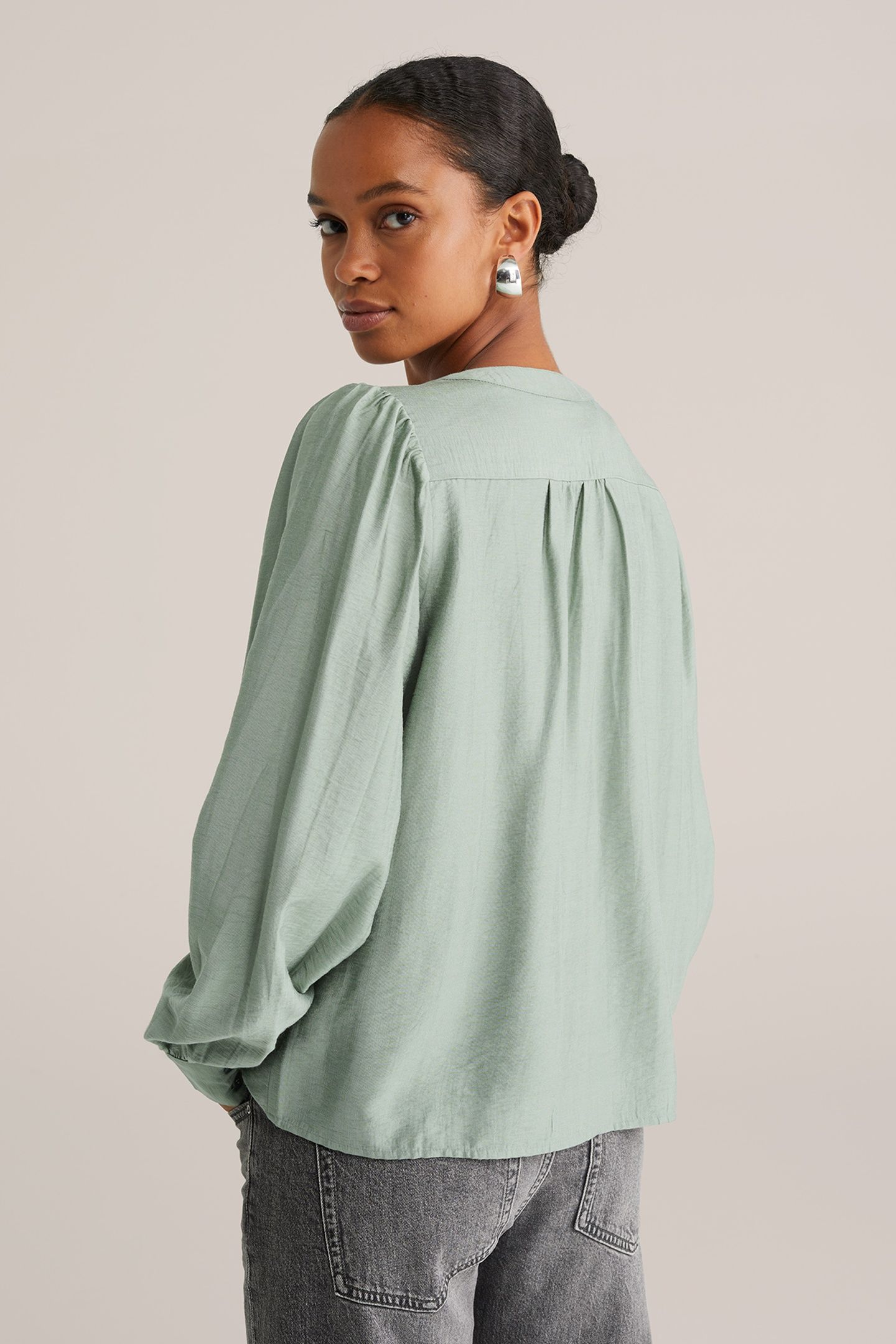 BLOUSE LIGHT GREEN 2