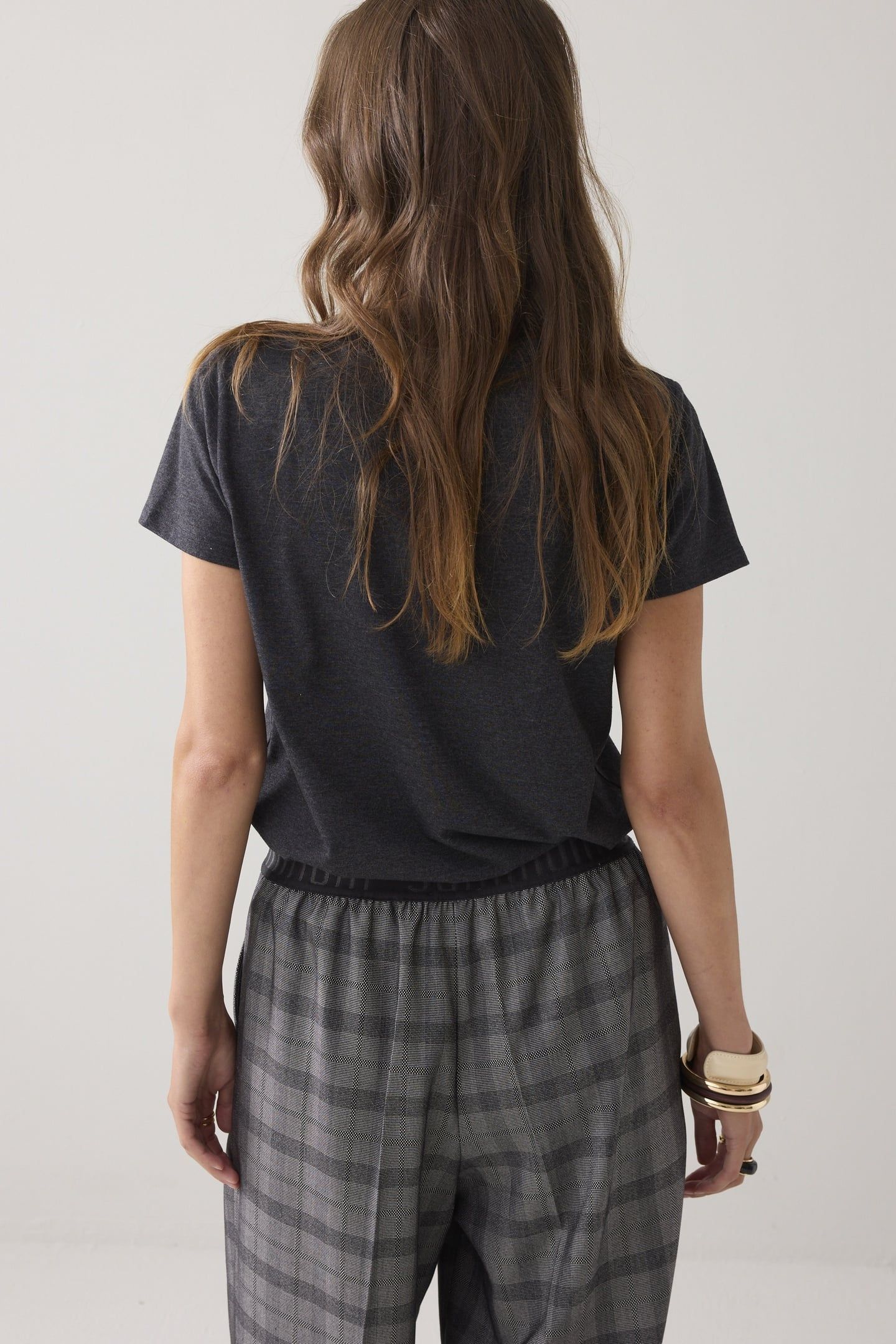 T-SHIRT MET NECKLACE DETAIL ANTHRACITE 3
