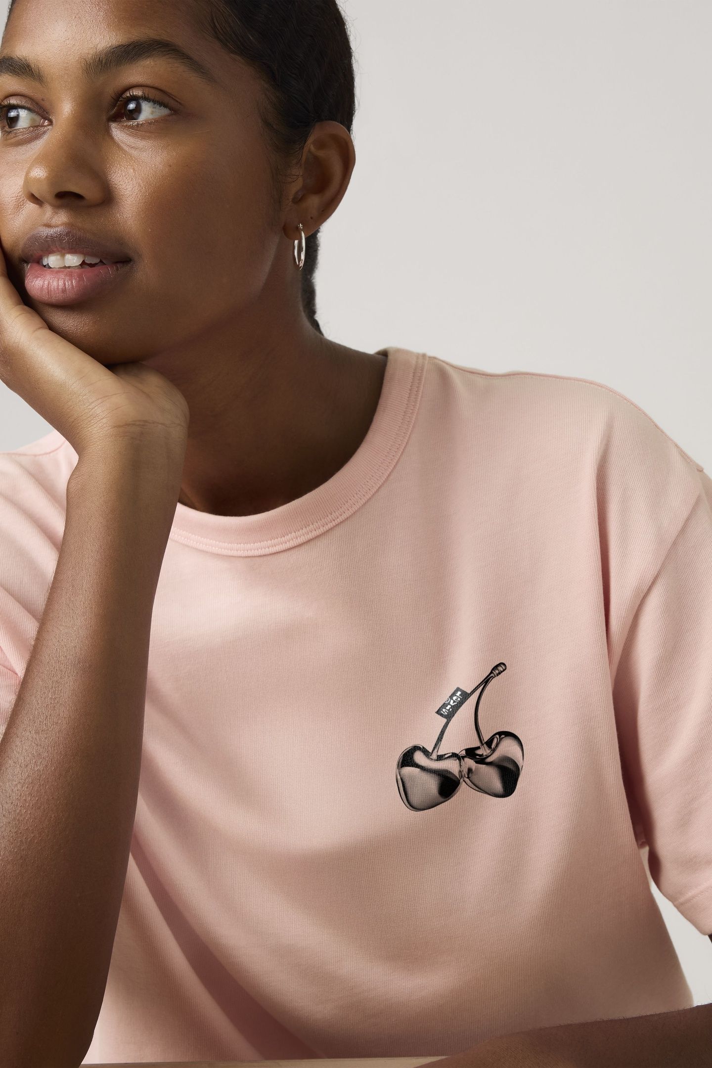 GRAPHIC VINTAGE FIT TEE 4