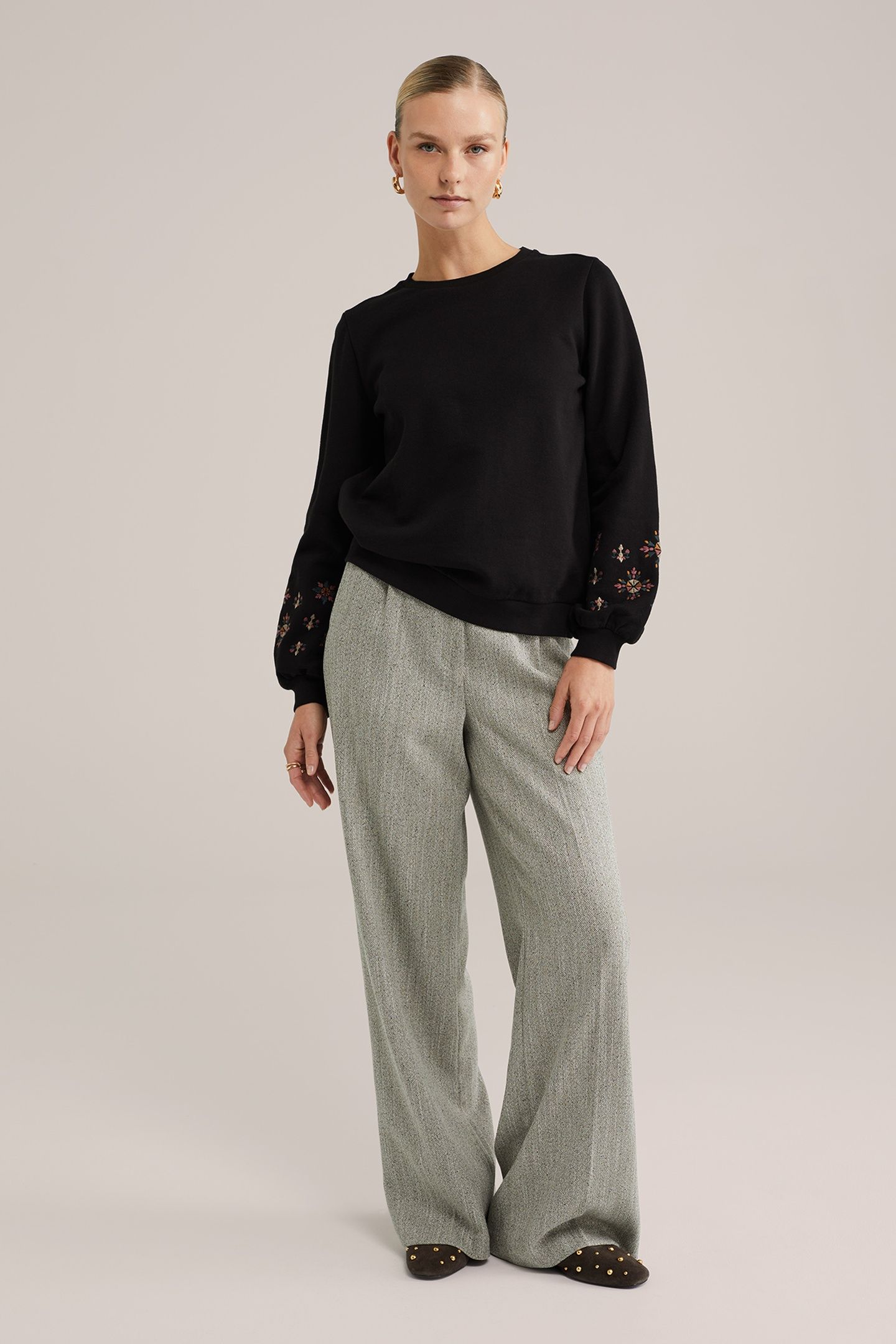 SWEATER BLACK 2