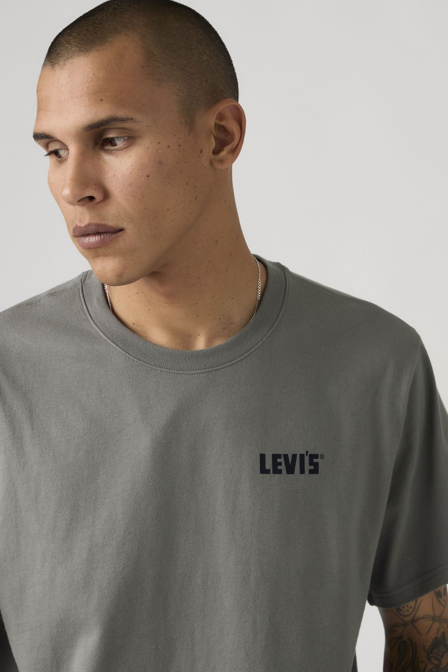 RELAXED FIT GRAPHIC TEE 2