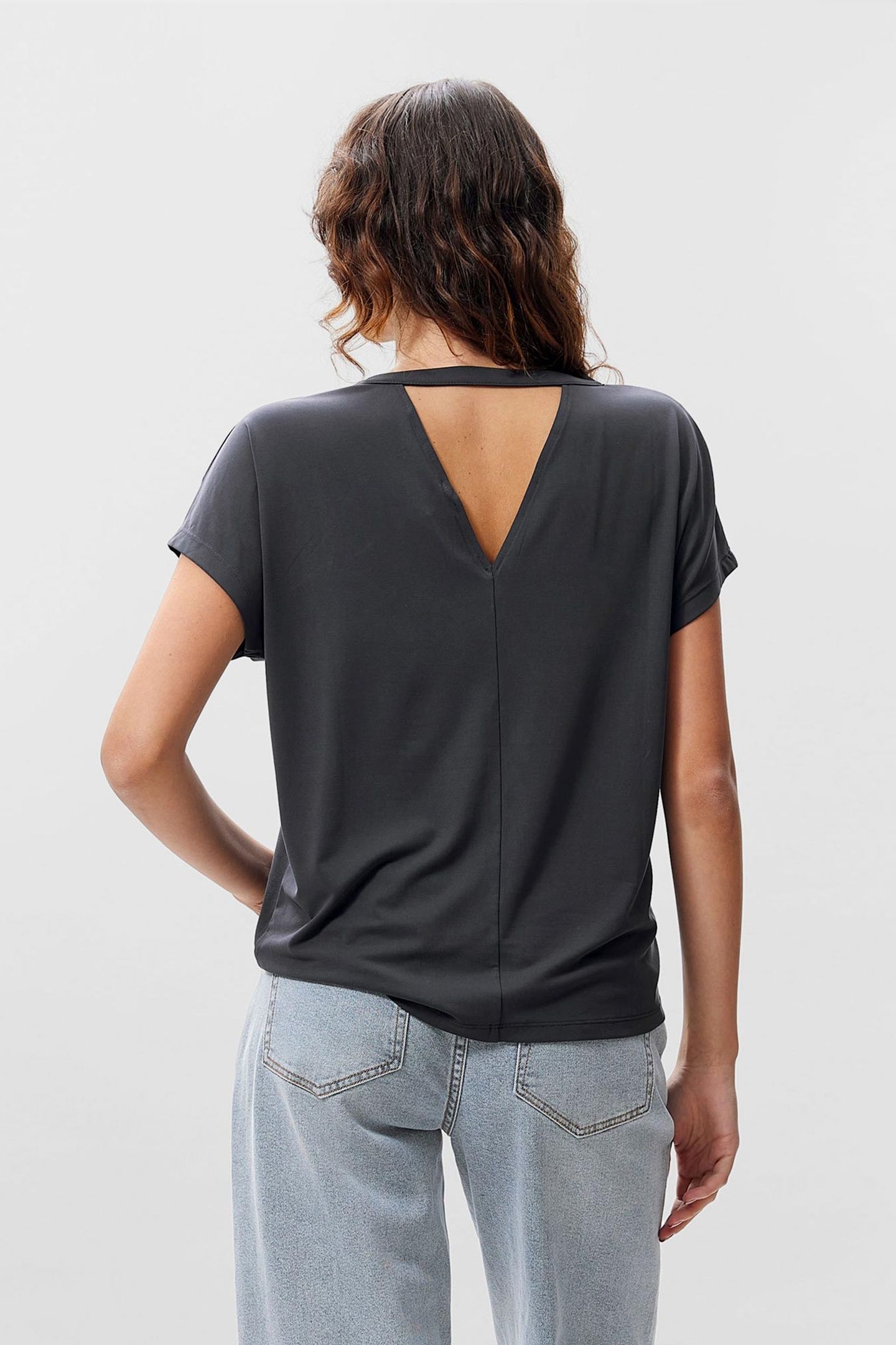 TSHIRT WITH OPEN BACK DETAIL DARK GREY 3