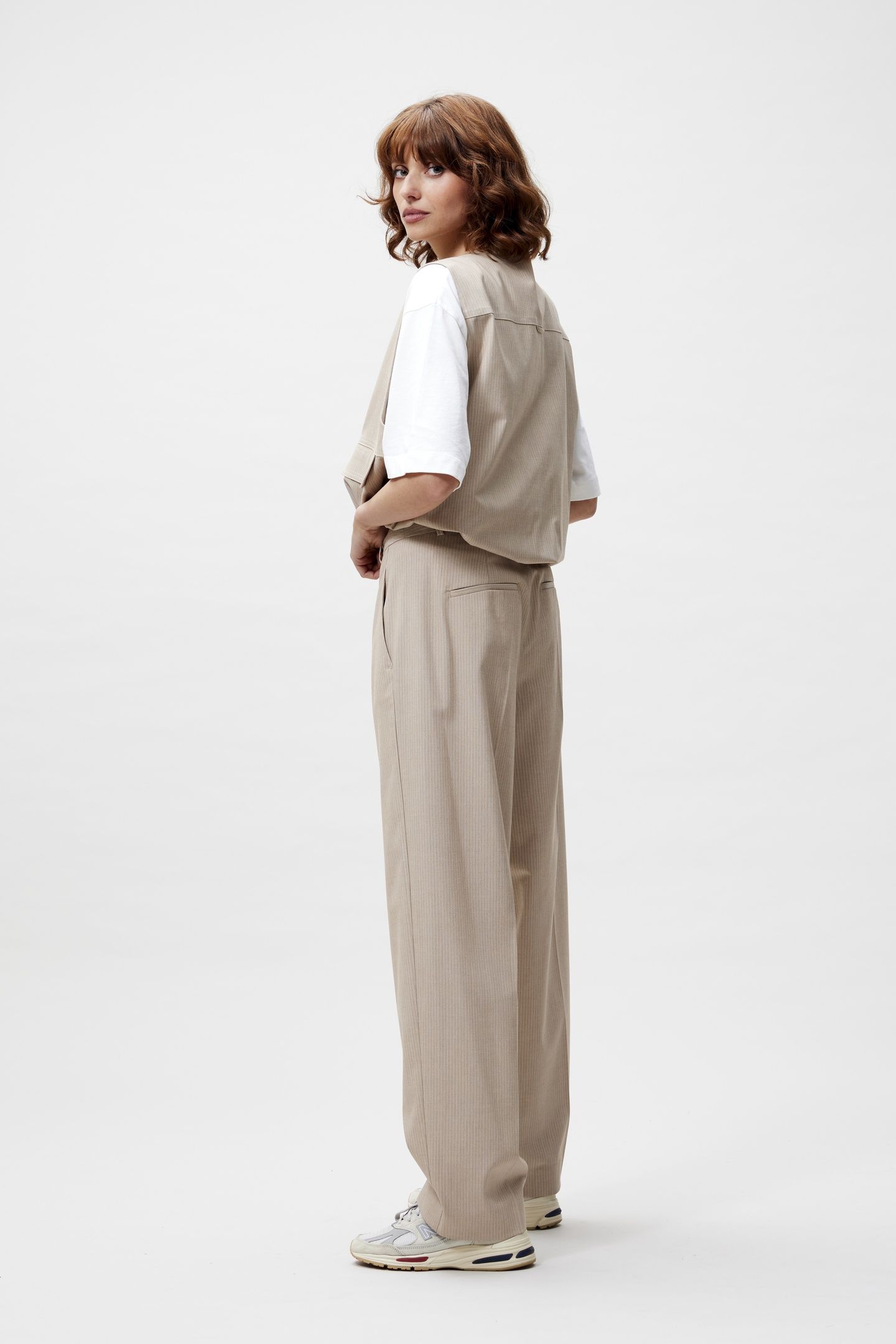 PINSTRIPE TAPERED TROUSERS CEMENT 3