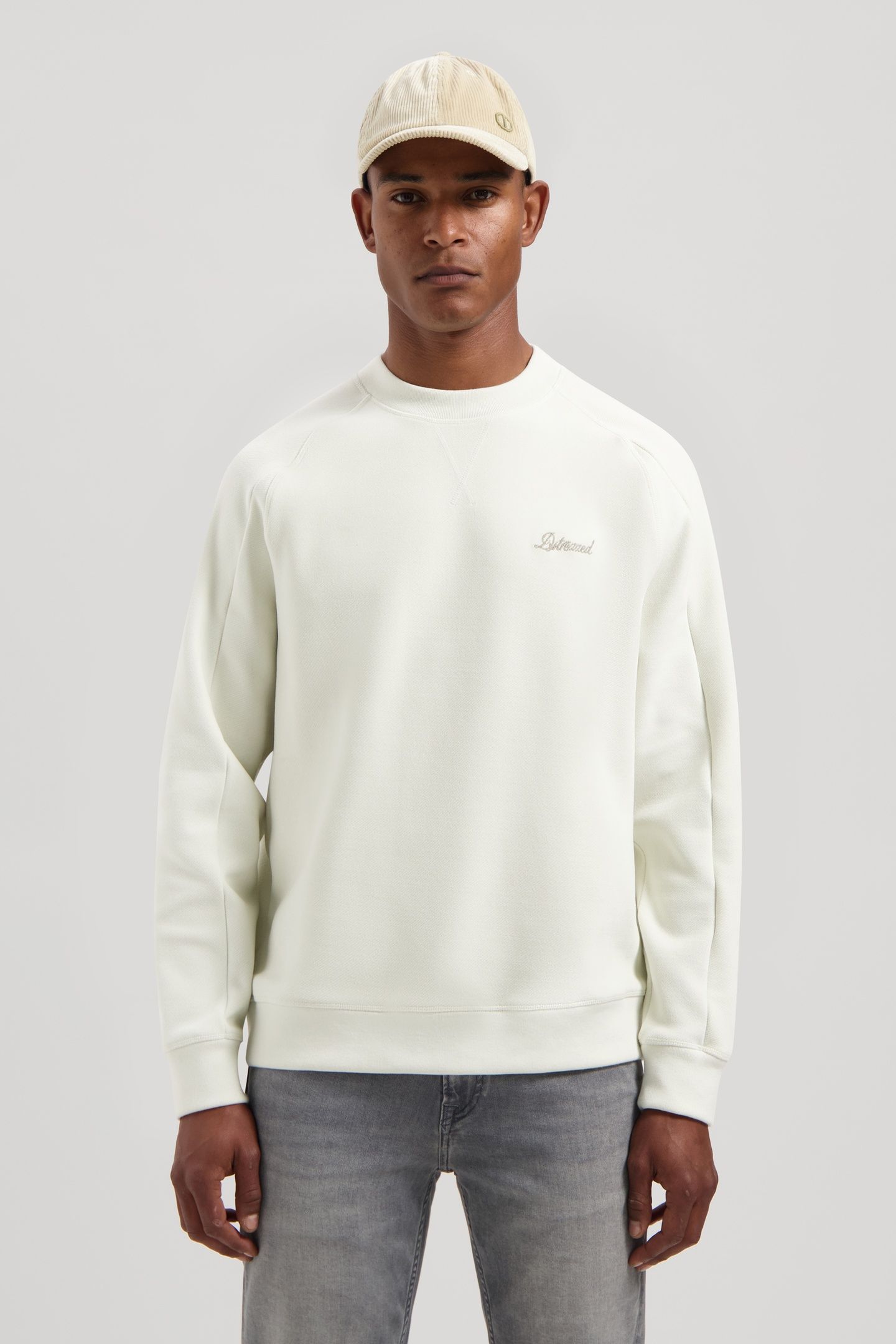 DS_ADRIAN CREWNECK SILVER BIRCH 1