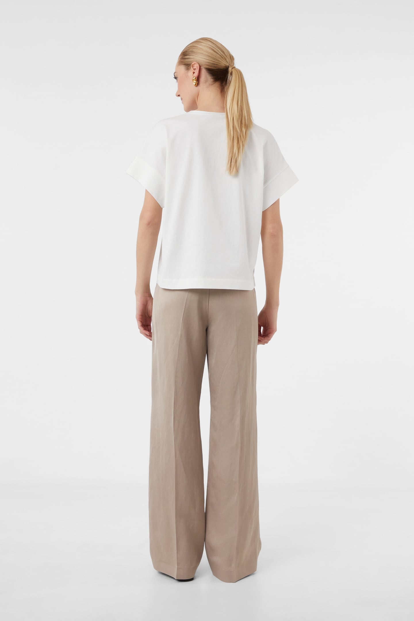 COMMA T-SHIRTS WHITE 3