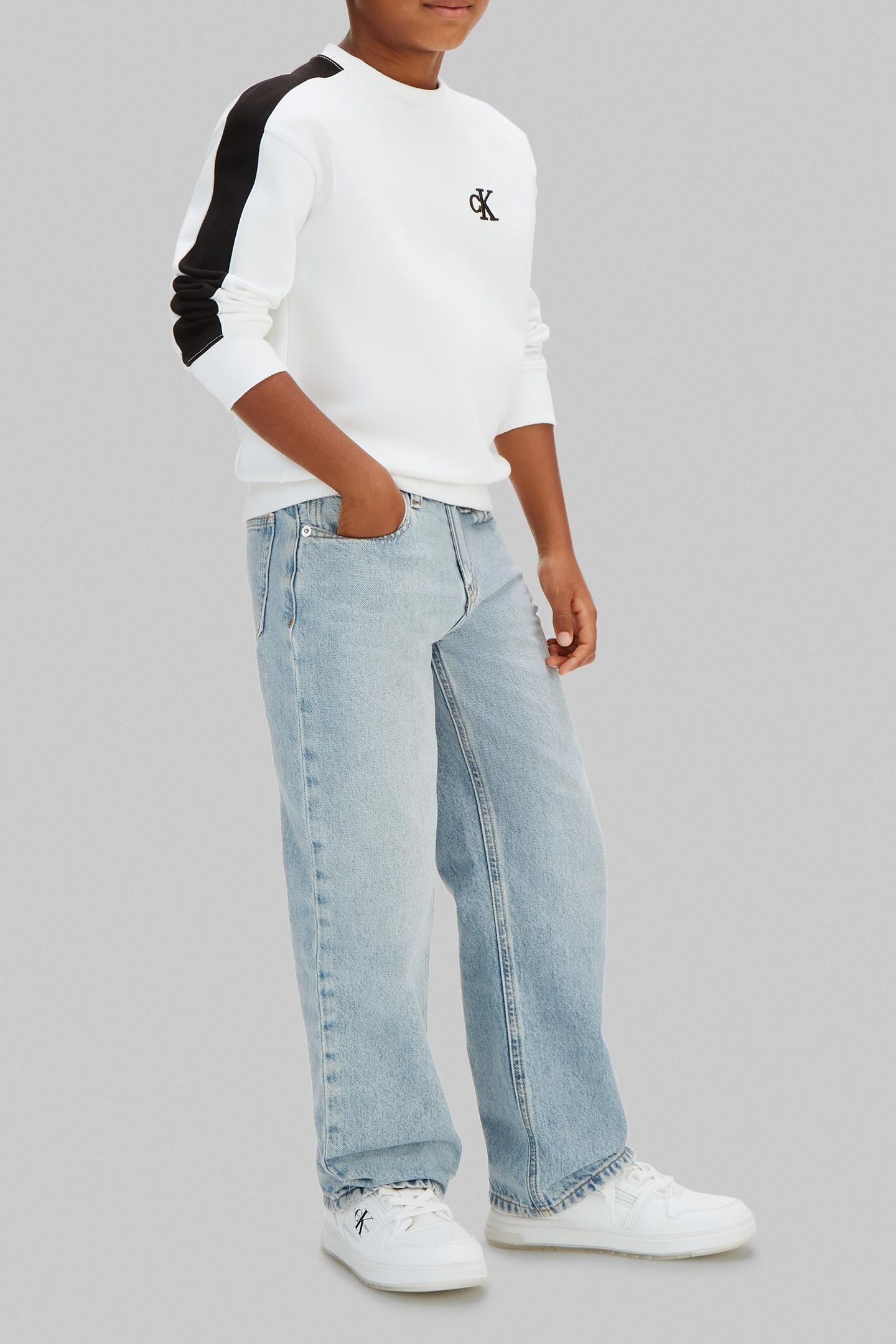 BOYS RELAXED SWEATSHIRT WHITE 2
