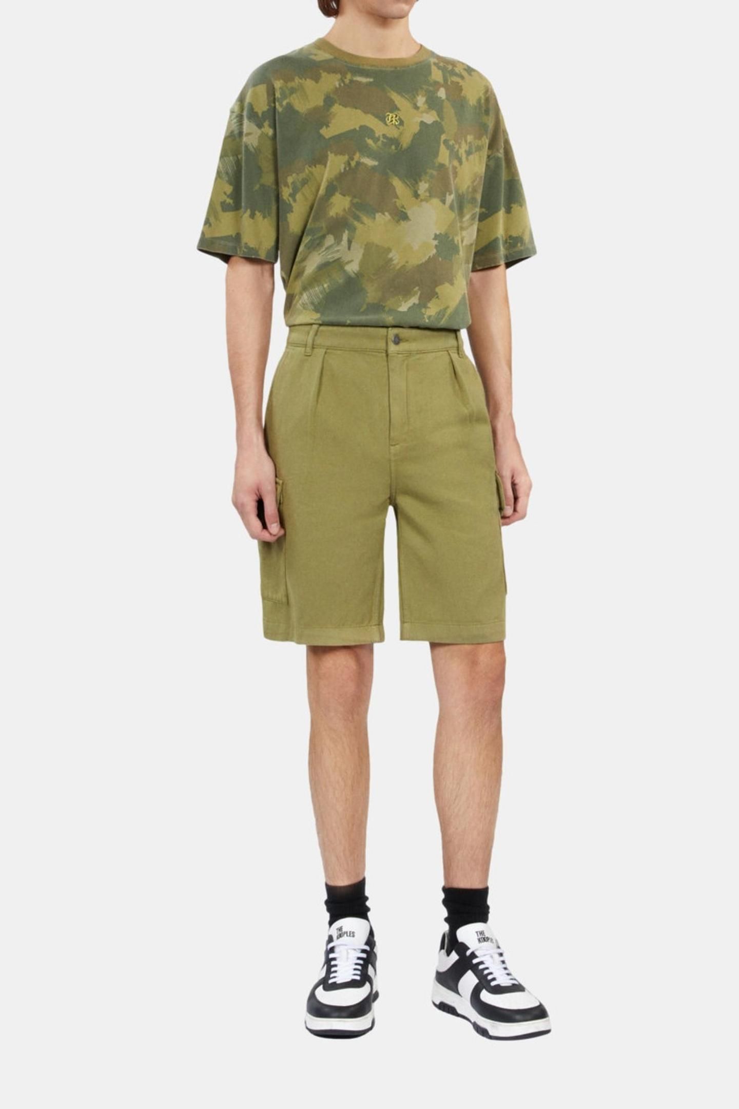 CASUAL CARGO SHORTS WITH PLEATS AND PATCH POCKETS WOOD KAKI 2