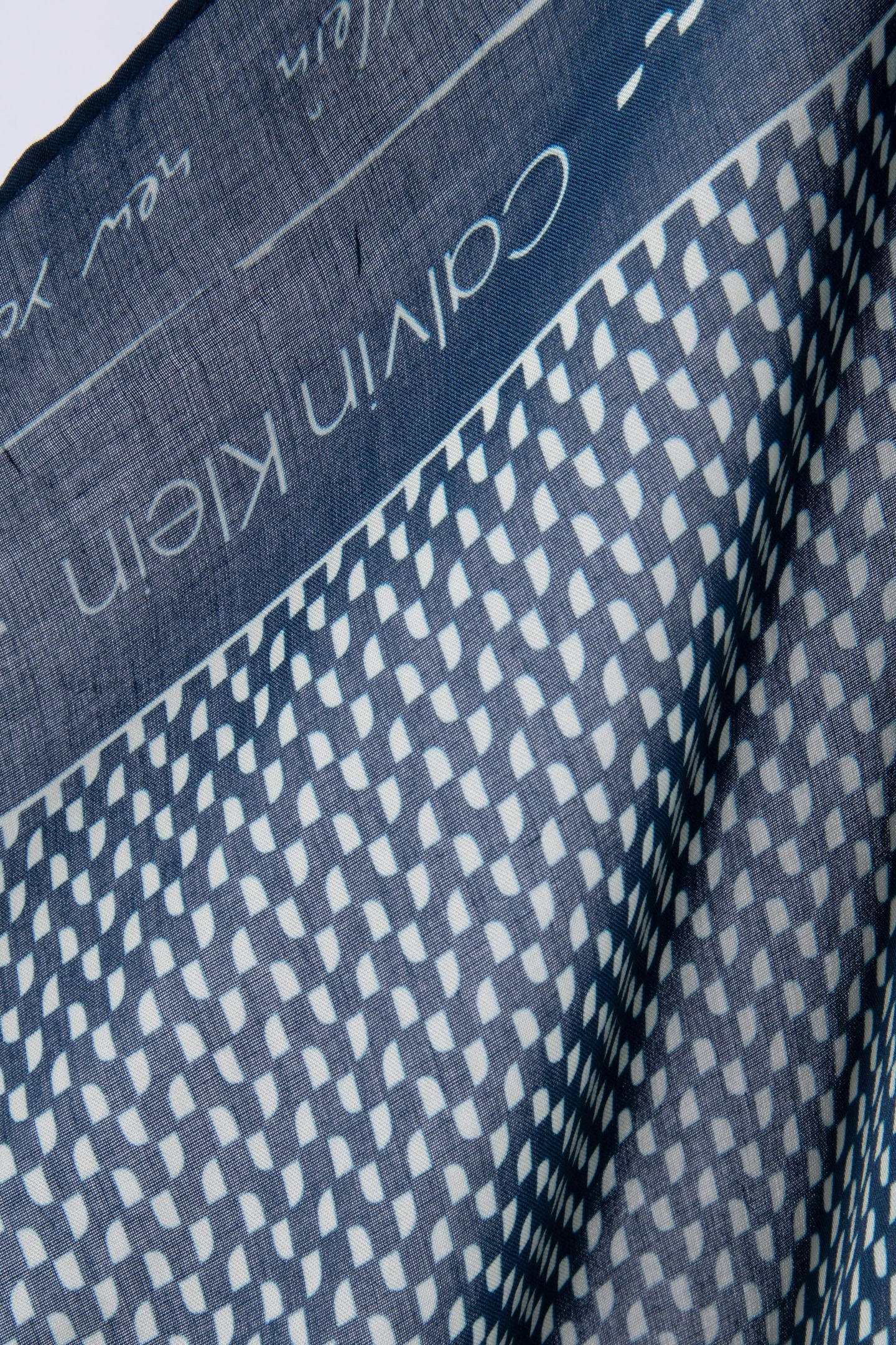 GRAPHIC PRINT BANDANA DARK DENIM 5