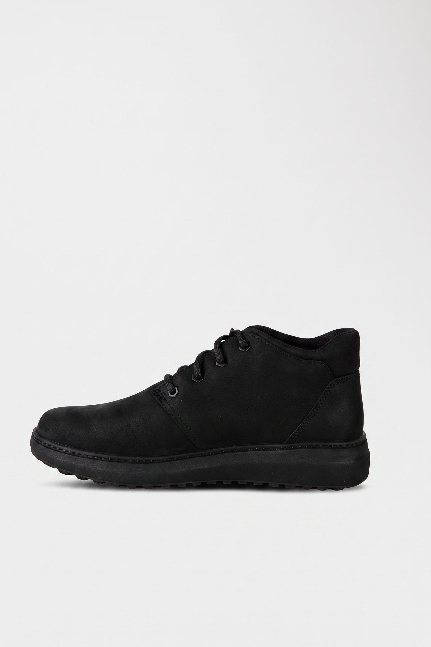 HUDSON ROAD MID LACE UP CHUKKA BOOT BLACK NUBUCK 2