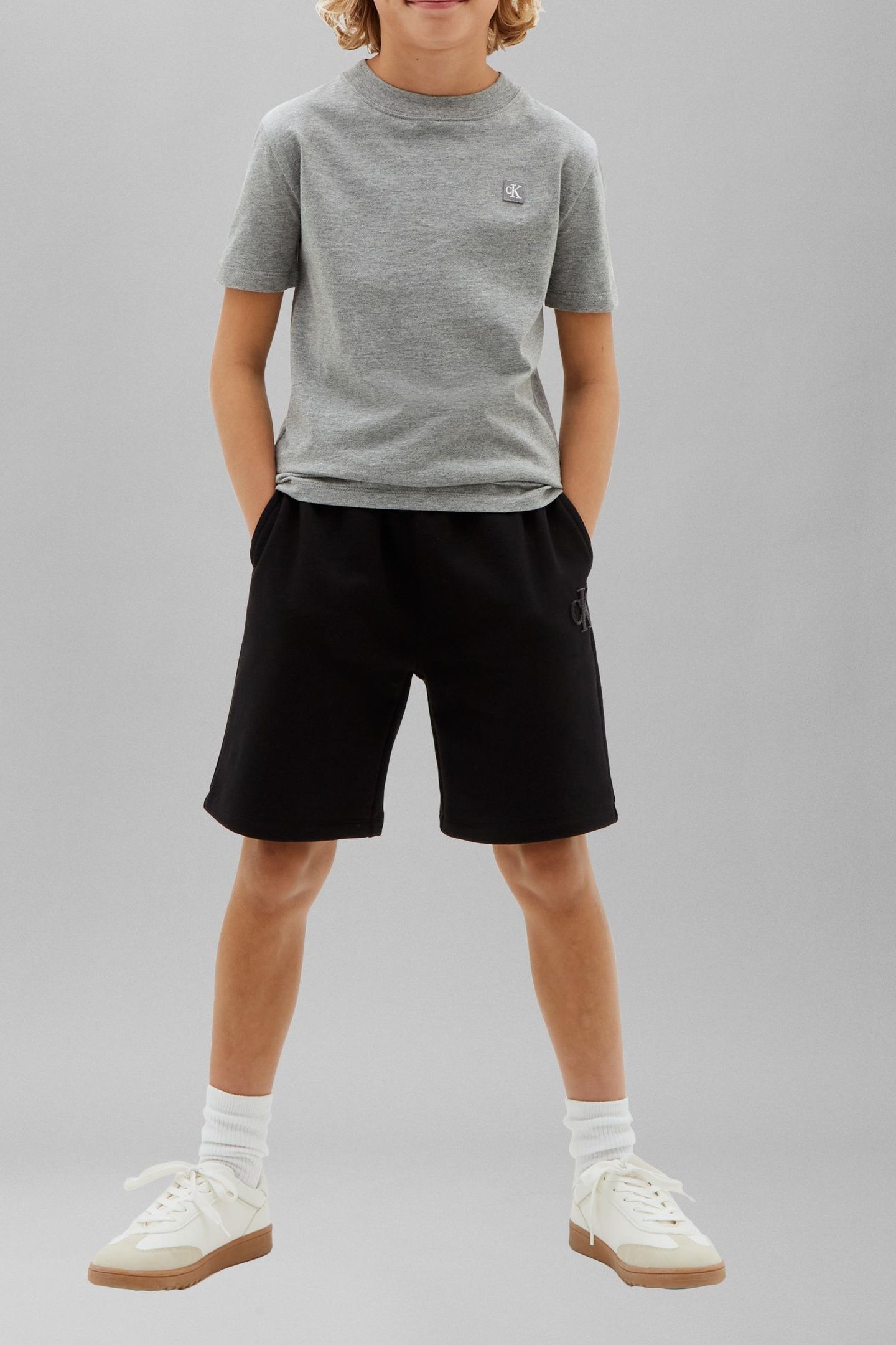 UNISEX MINI BADGE REGULAR T-SHIRT MEDIUM GREY HEATHER 3