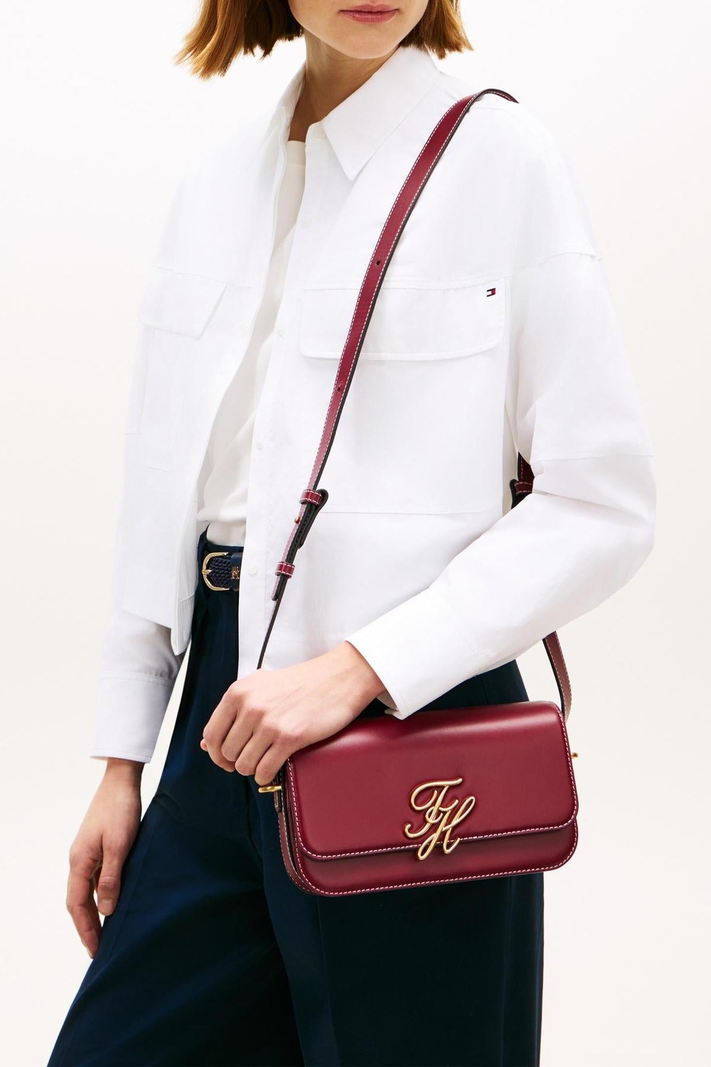 SCRIPT FLAP CROSSOVER VELVET MAROON 1