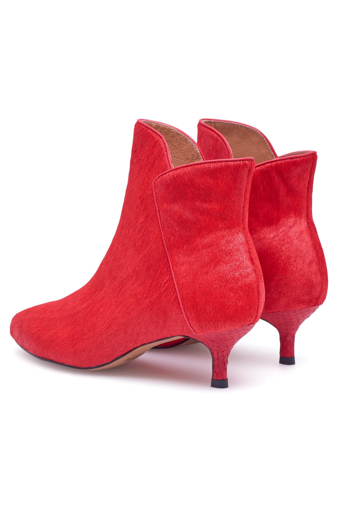 SAGA COWHAIR FLAME 3