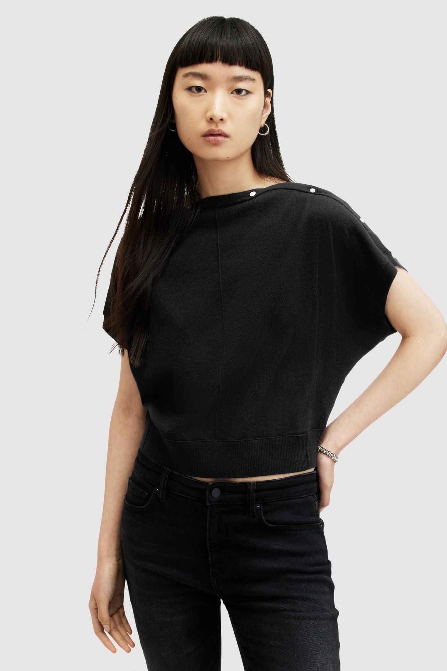 ELI SLEEVELESS TOP BLACK 2
