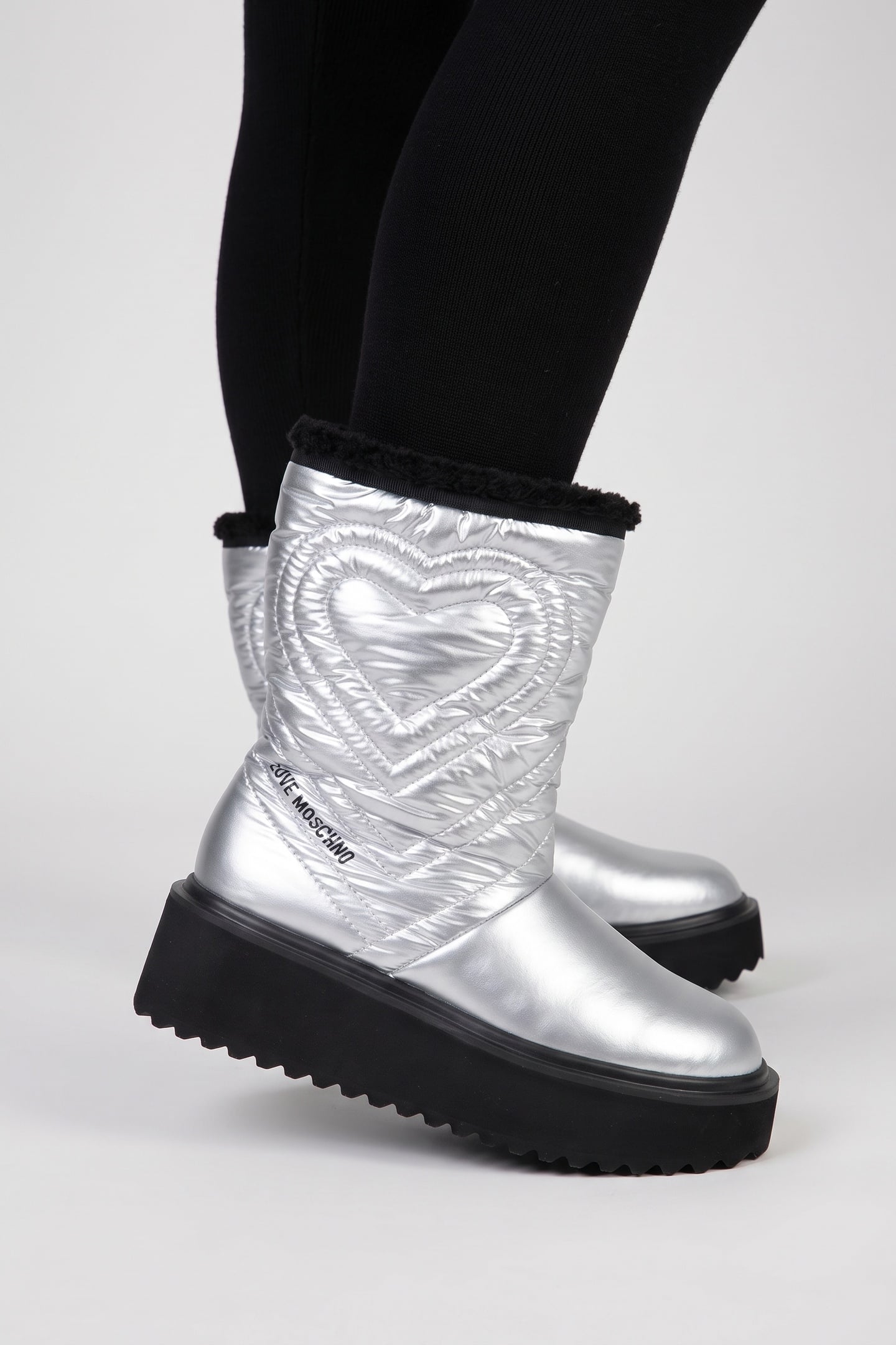 BOOTS SILVER 3