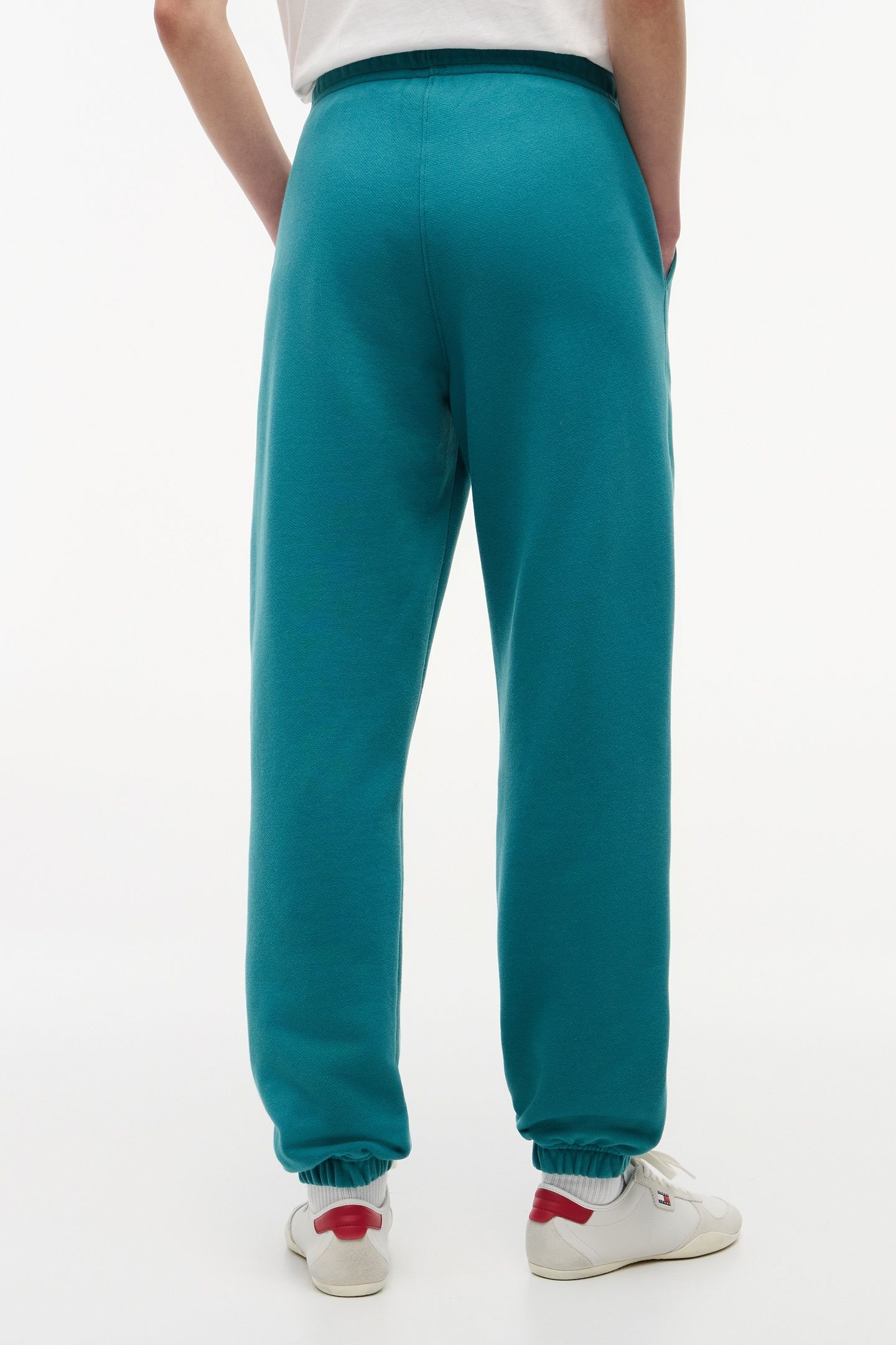 BADGE SWEATPANT PLATINUM TEAL 3