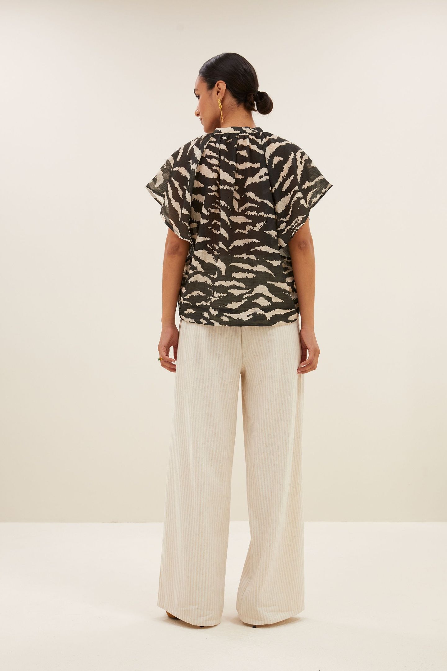 VINA ZEBRA BLOUSE BLACK ZEBRA PRINT 4