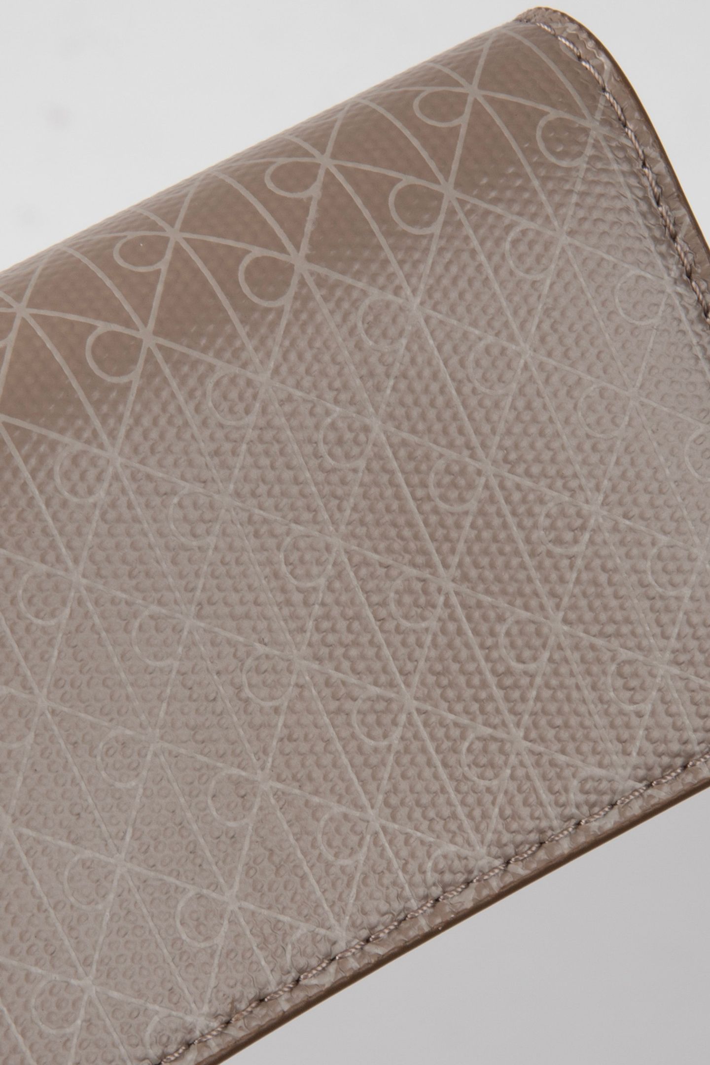 EMBLEM ACCORDION CARDHOLDER DESERT TAUPE 3