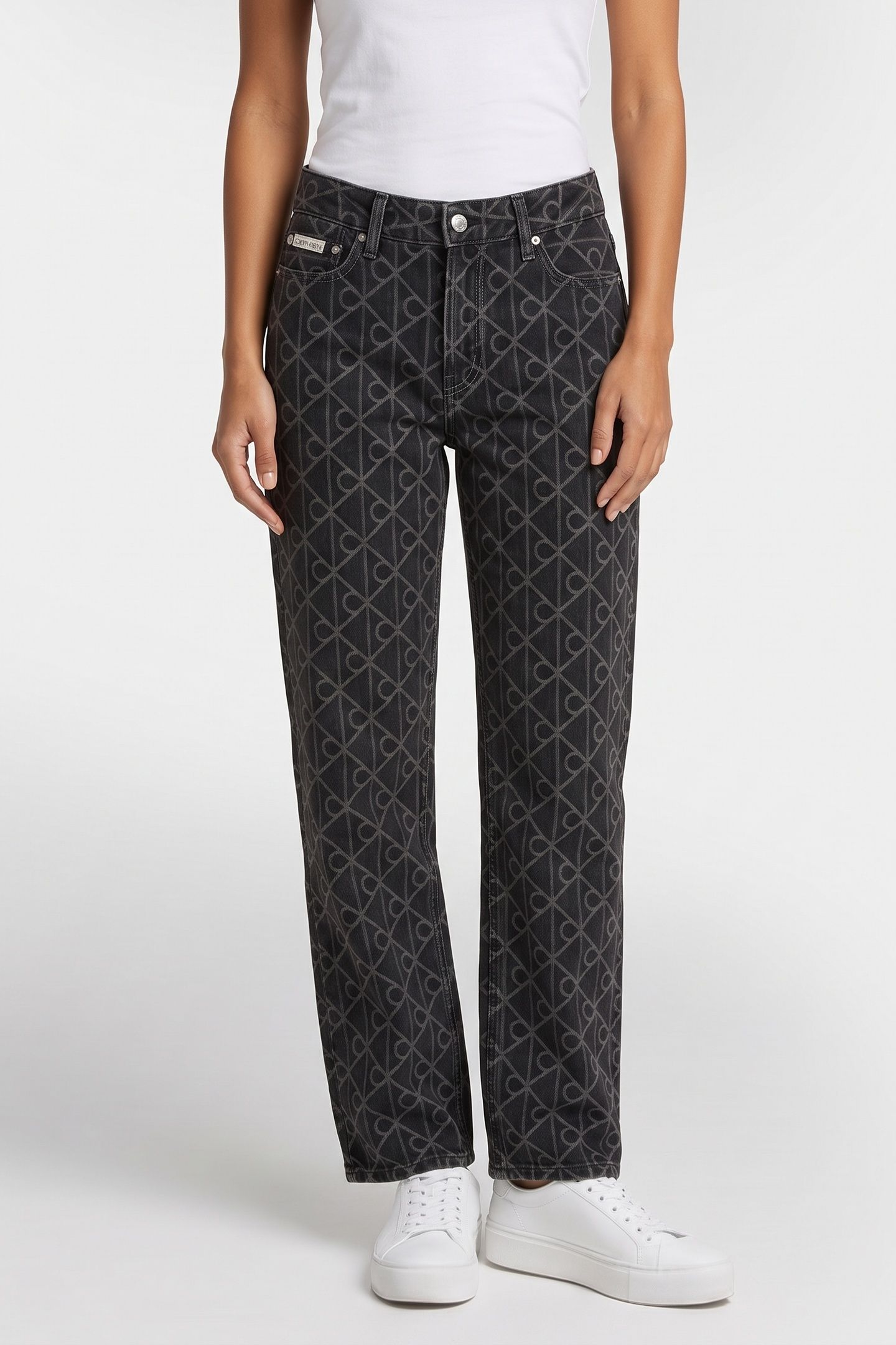 SIGNATURE 90S STRAIGHT JEAN BLACK EMBLEM 1