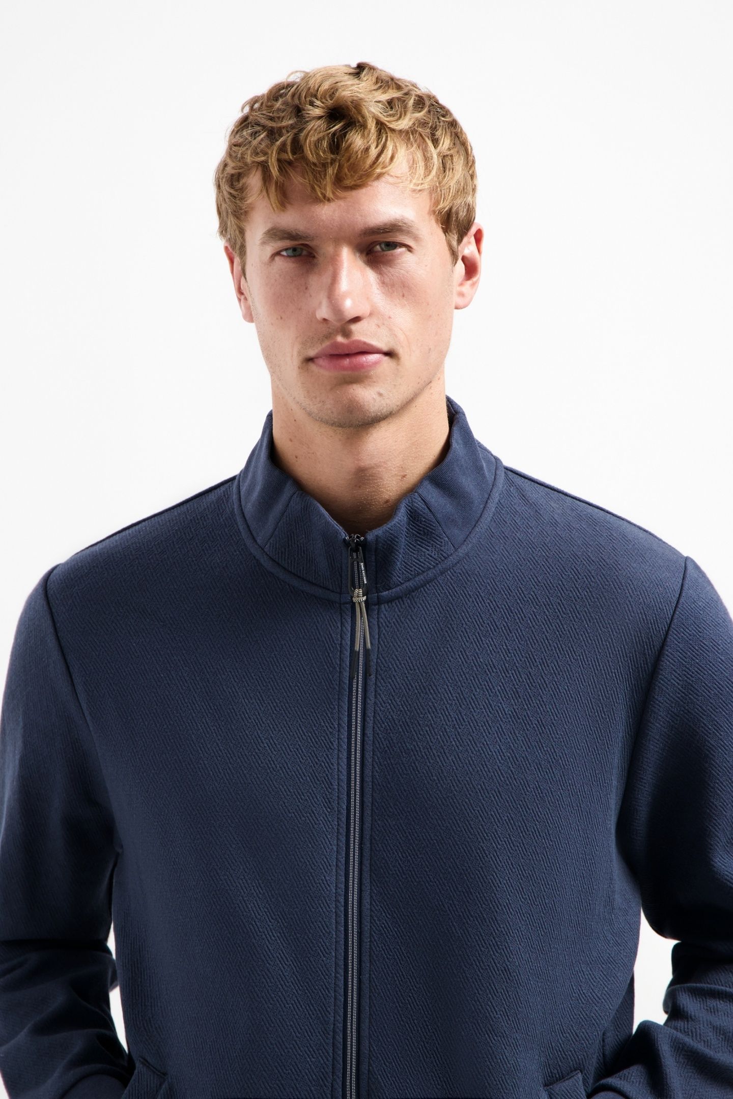 SWEATER FULL ZIP STAND UP-COLLAR RELIEF NIGHT 2
