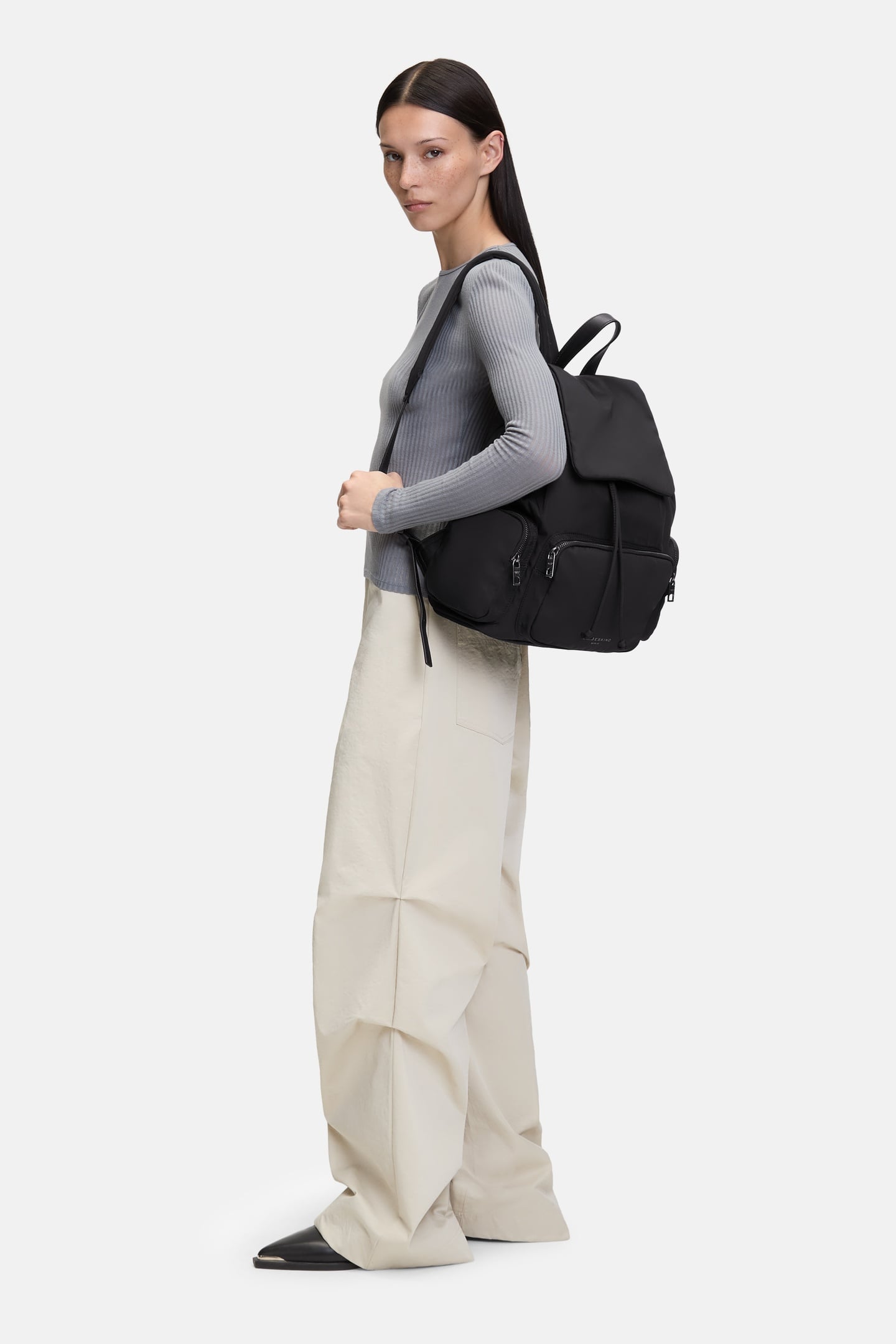 BACKPACK MEDIUM BLACK 1