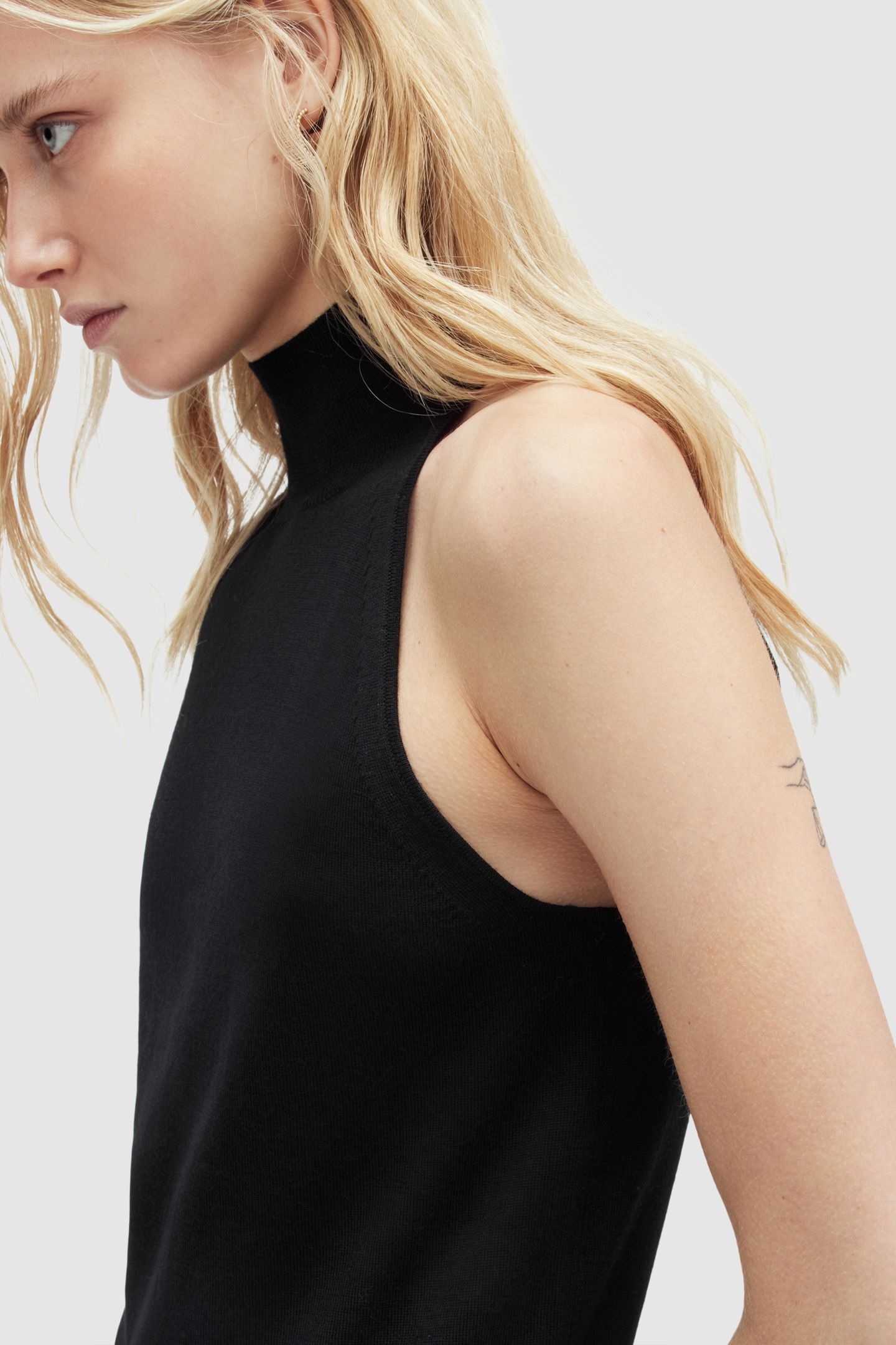 CONNIE ROLL NECK BLACK 5