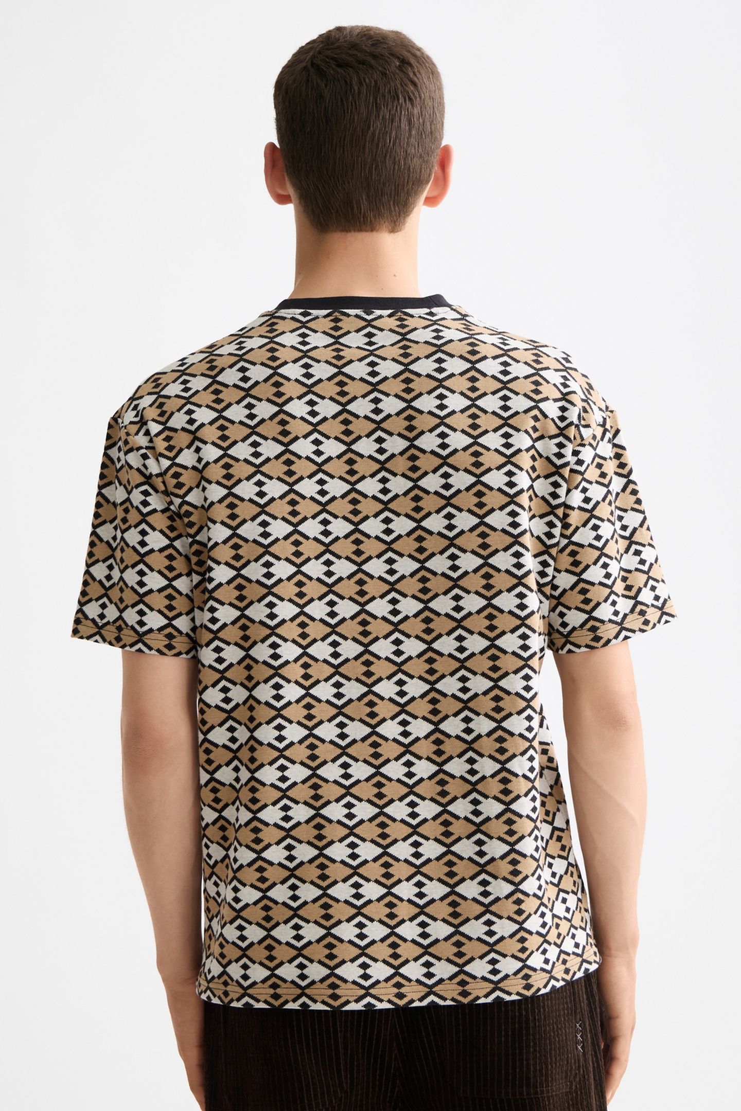 RELAXED FIT JACQUARD T-SHIRT DIAMOND MICRO EGGNOG AOP 2