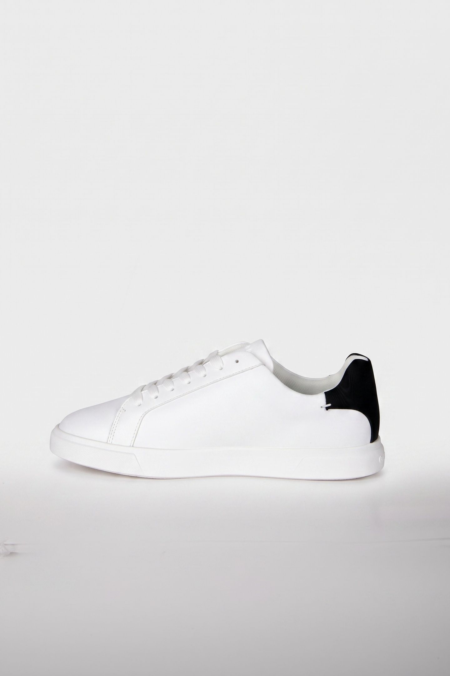 LOW PRO CUP LACEUP LEATHER SHOES BRIGHT WHITE/BLACK 4