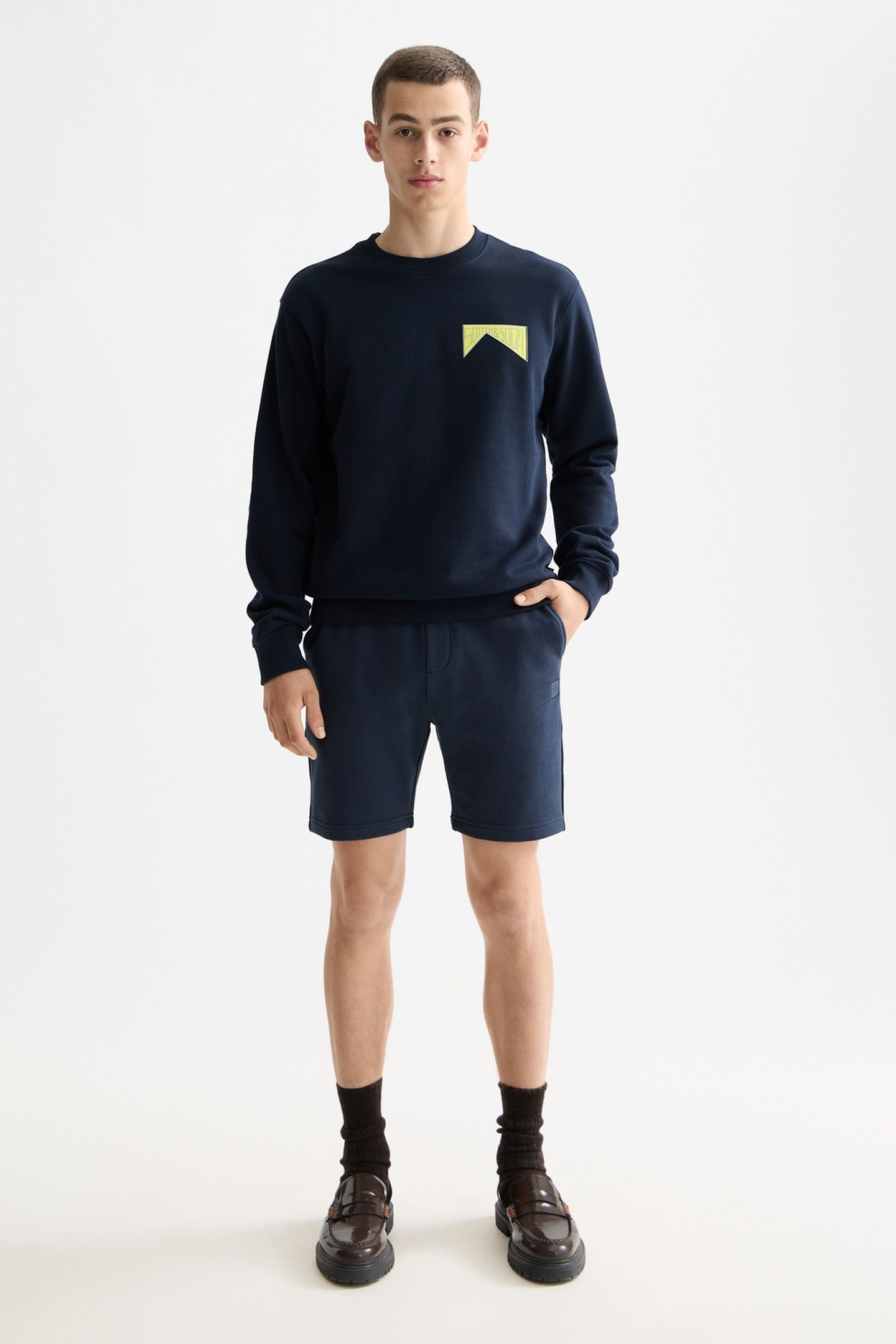 FRONT + BACK ARTWORK SWEATSHIRT SKY CAPTAIN 1