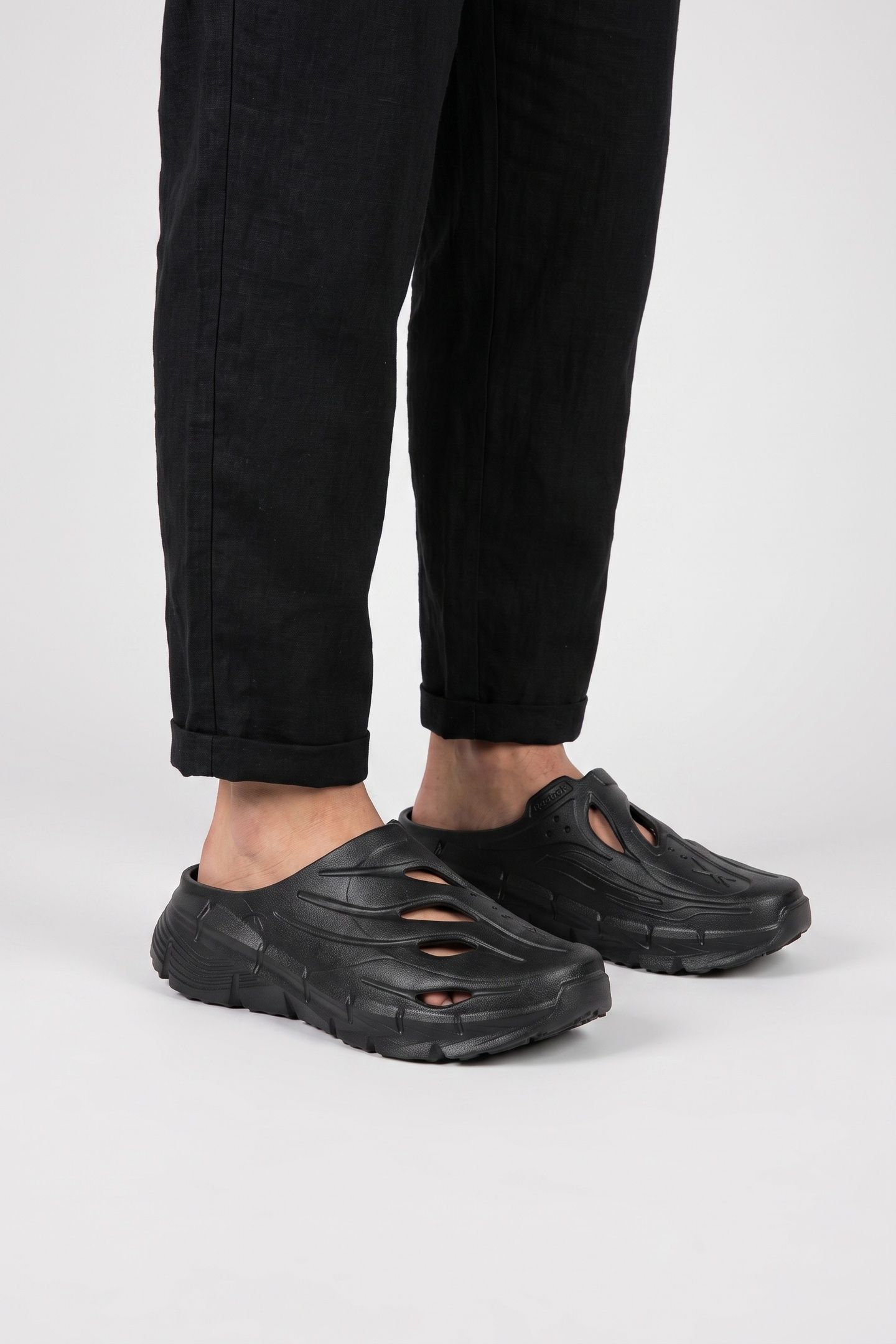UNISEX ZIG CLOG BLACK/BLACK/BLACK 3