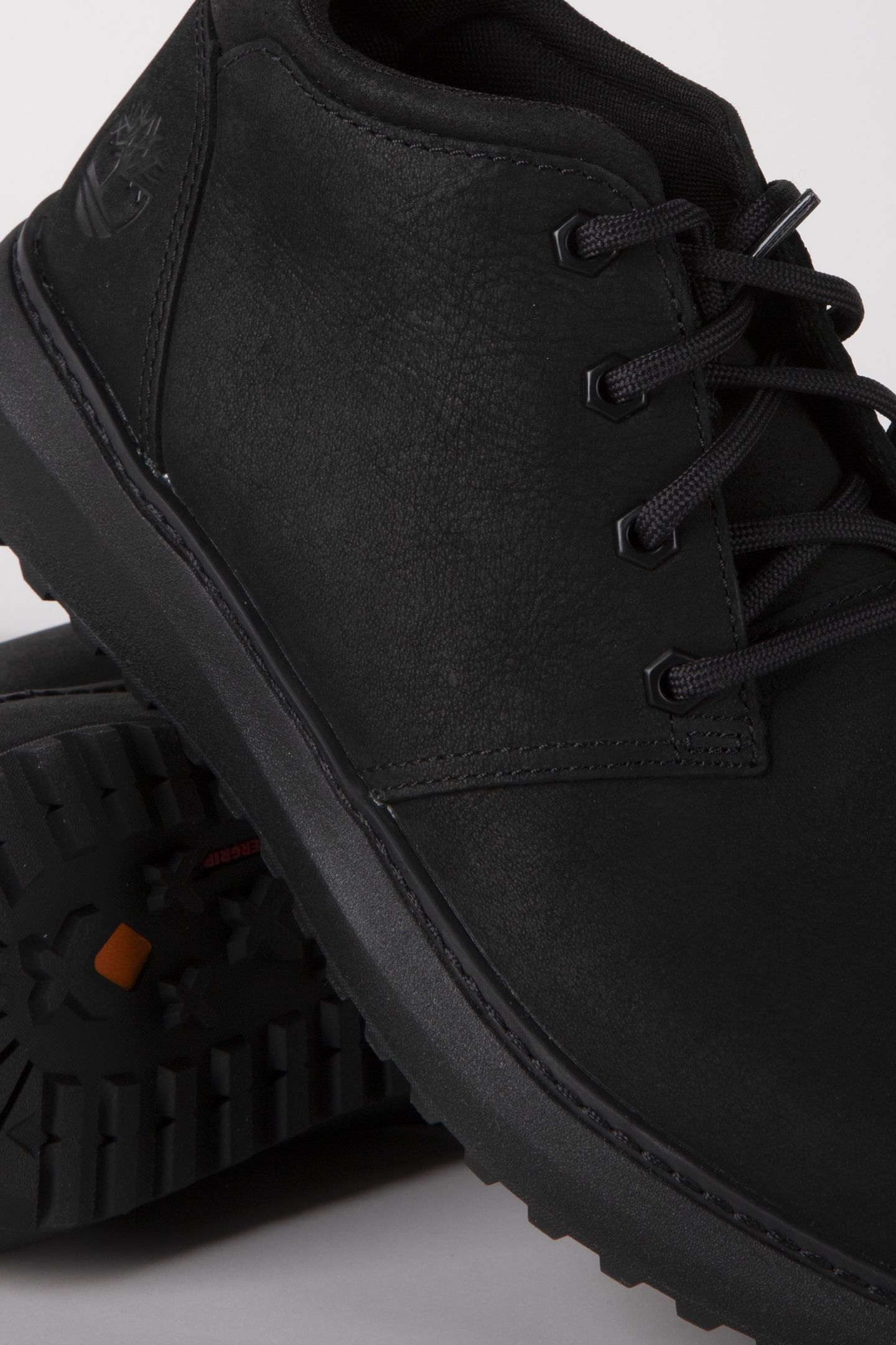 HUDSON ROAD MID LACE UP CHUKKA BOOT BLACK NUBUCK 4