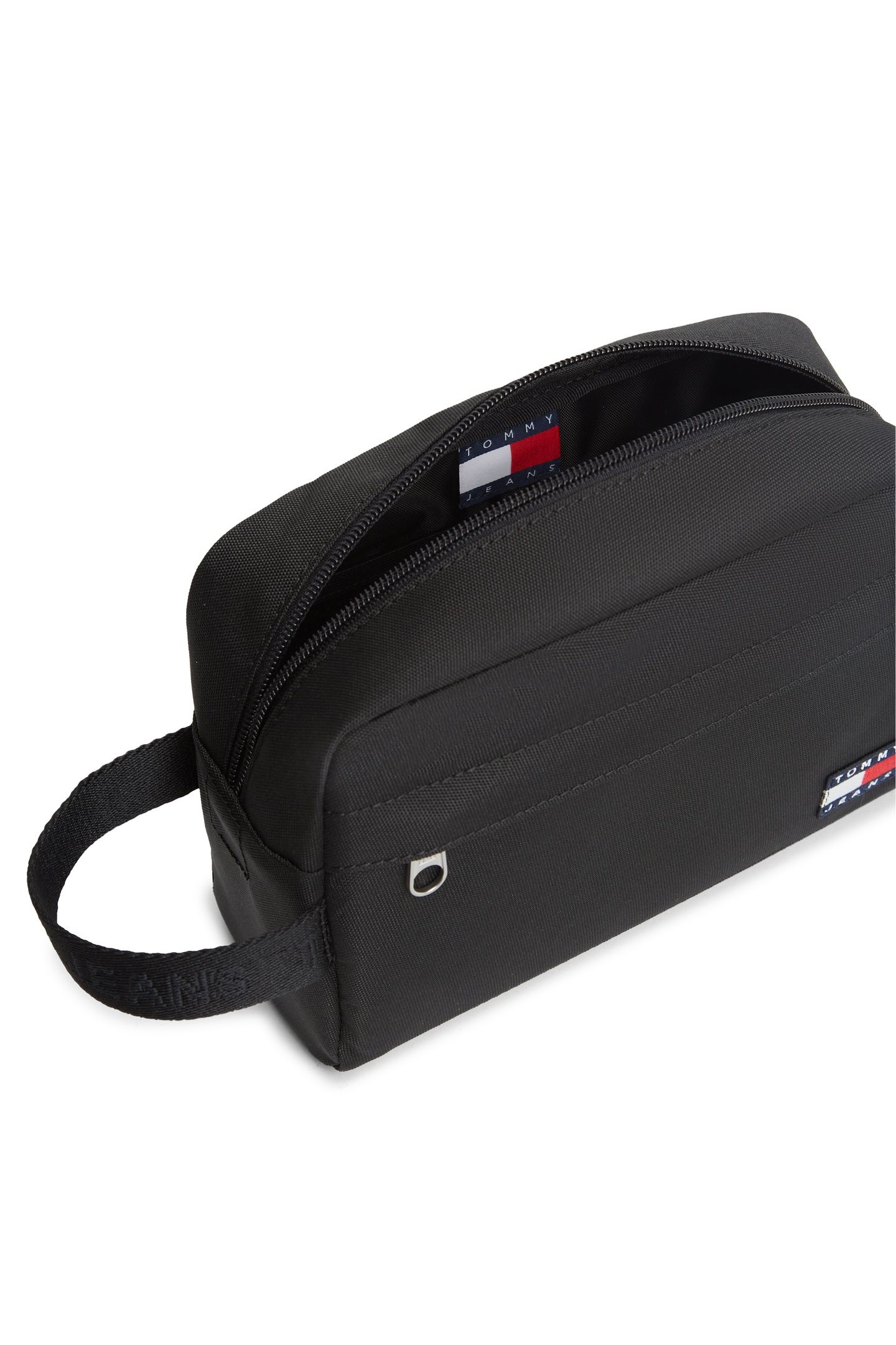 ESS DAILY WASHBAG BLACK 3