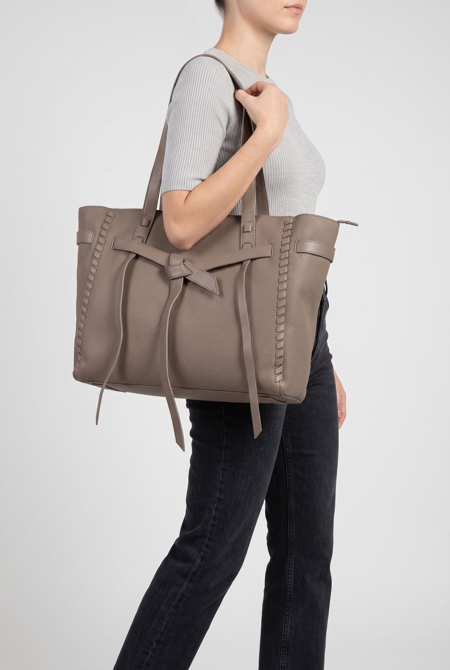 CAMI E/W TOTE ALMOND BROWN 1
