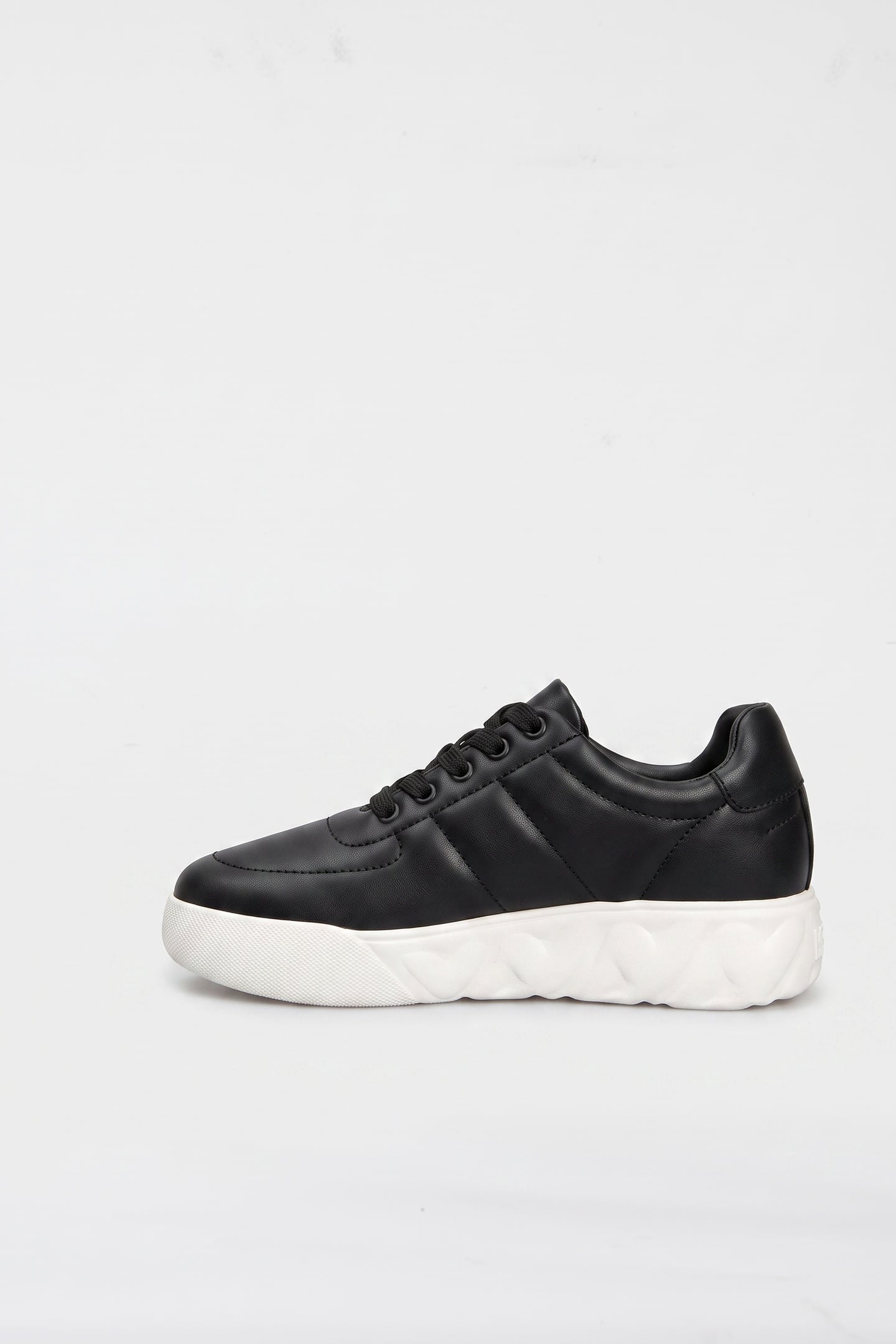 SNEAKERS BLACK 2