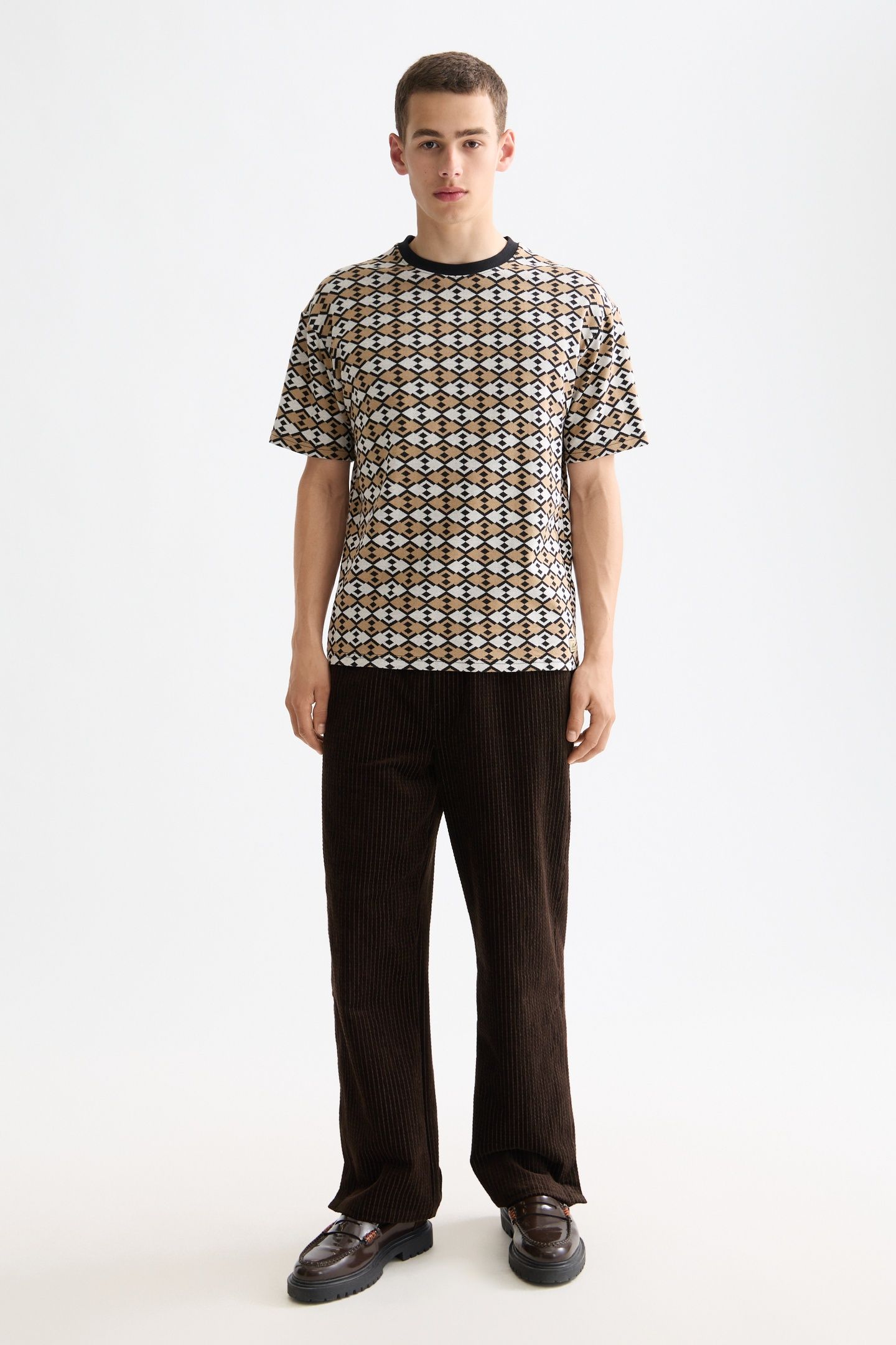 RELAXED FIT JACQUARD T-SHIRT DIAMOND MICRO EGGNOG AOP 4