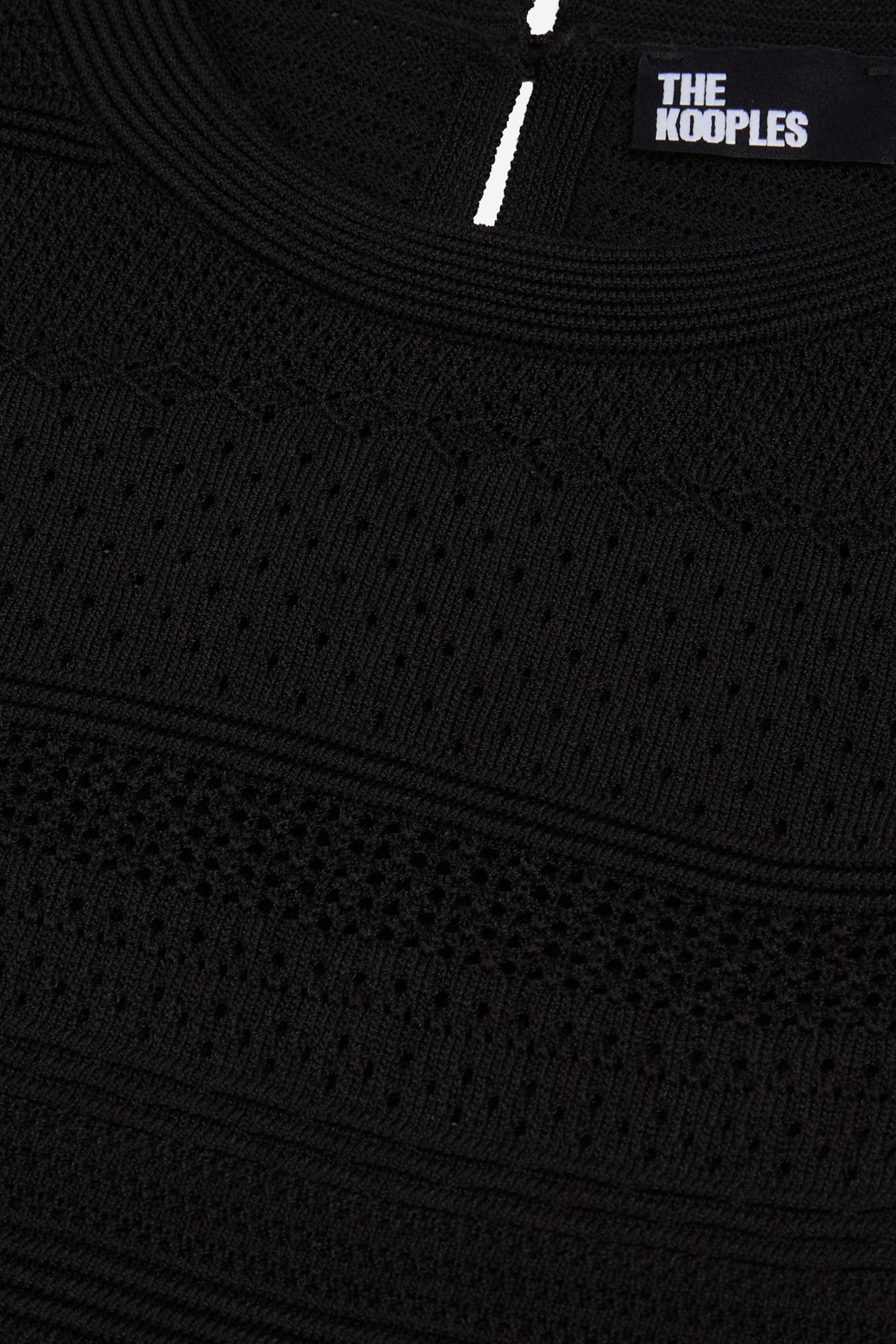 SLEEVELESS TOP WITH STITCHING DETAILS BLACK 7