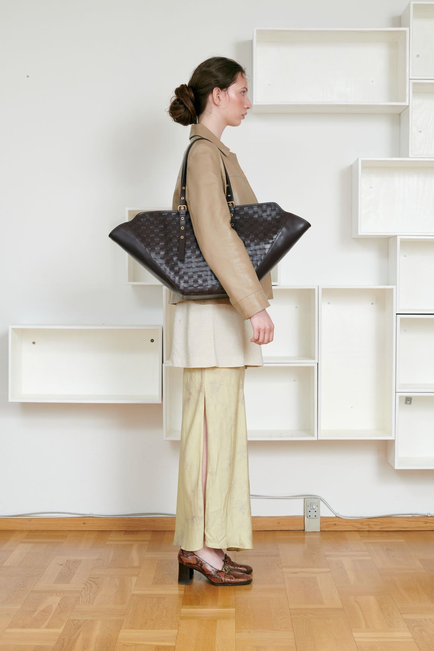 NORA BRAIDED FLORENCE CHOCOLATE W. GOLD 2