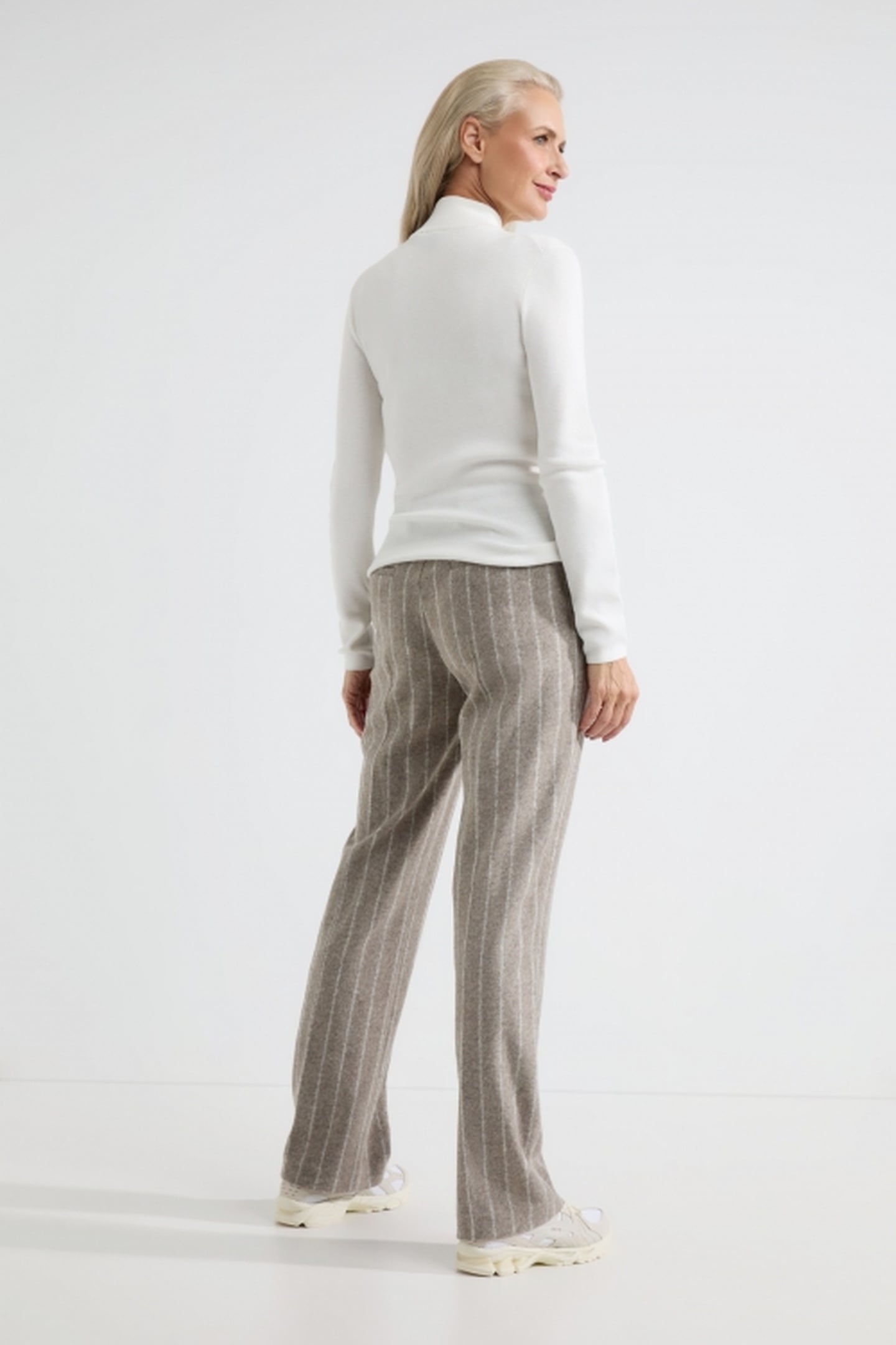 ANGIE SWEATER OFF WHITE 3