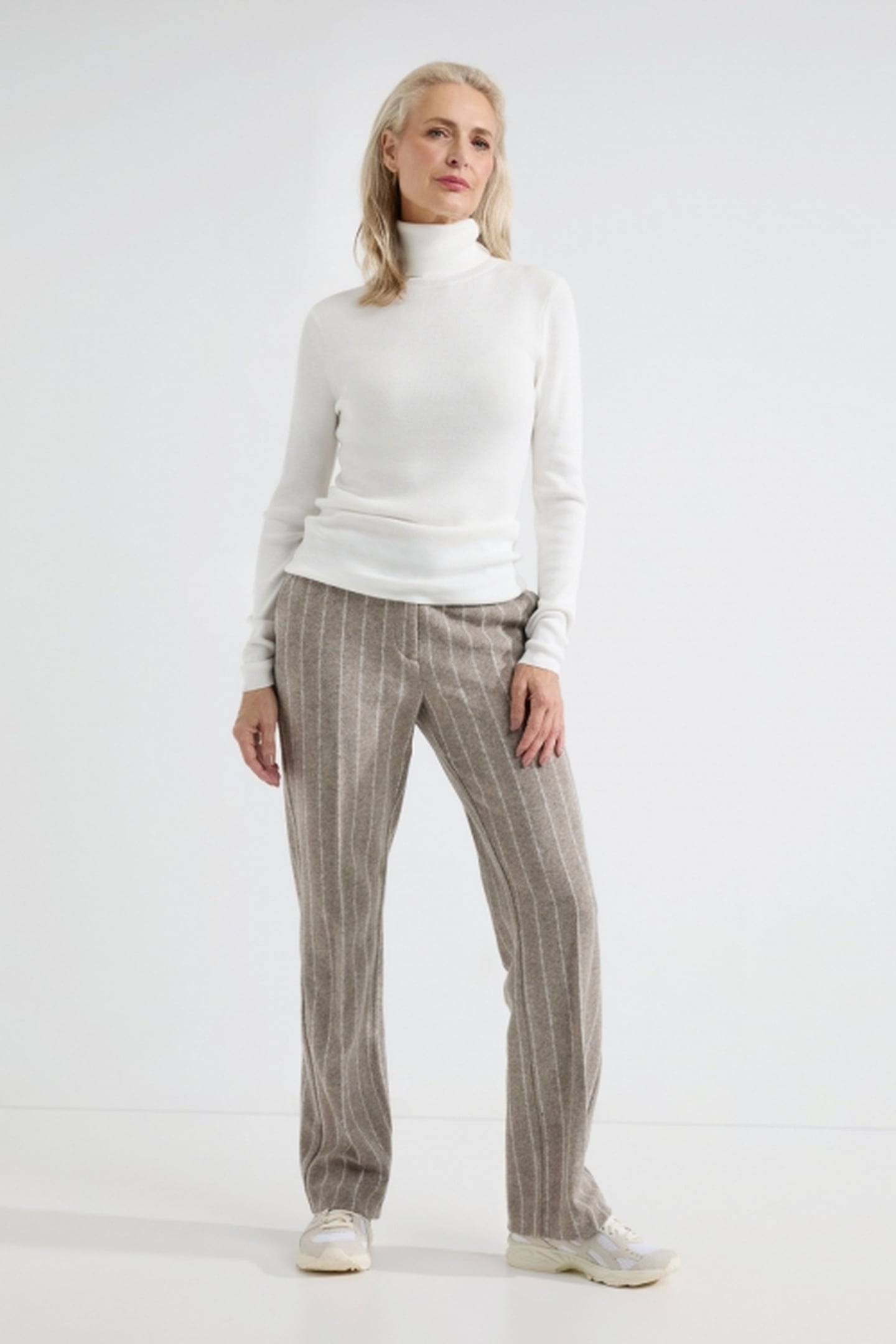 SAAR SWEATER OFF WHITE 2